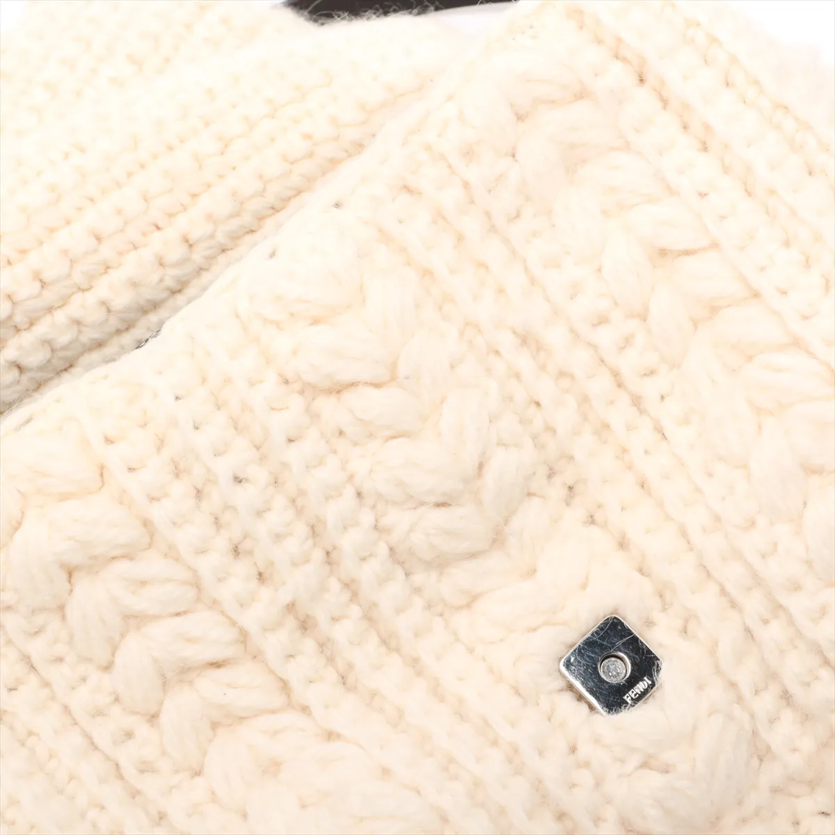 Mamma Bucket Knit x Leather Shoulder Bag White x Black — view 10