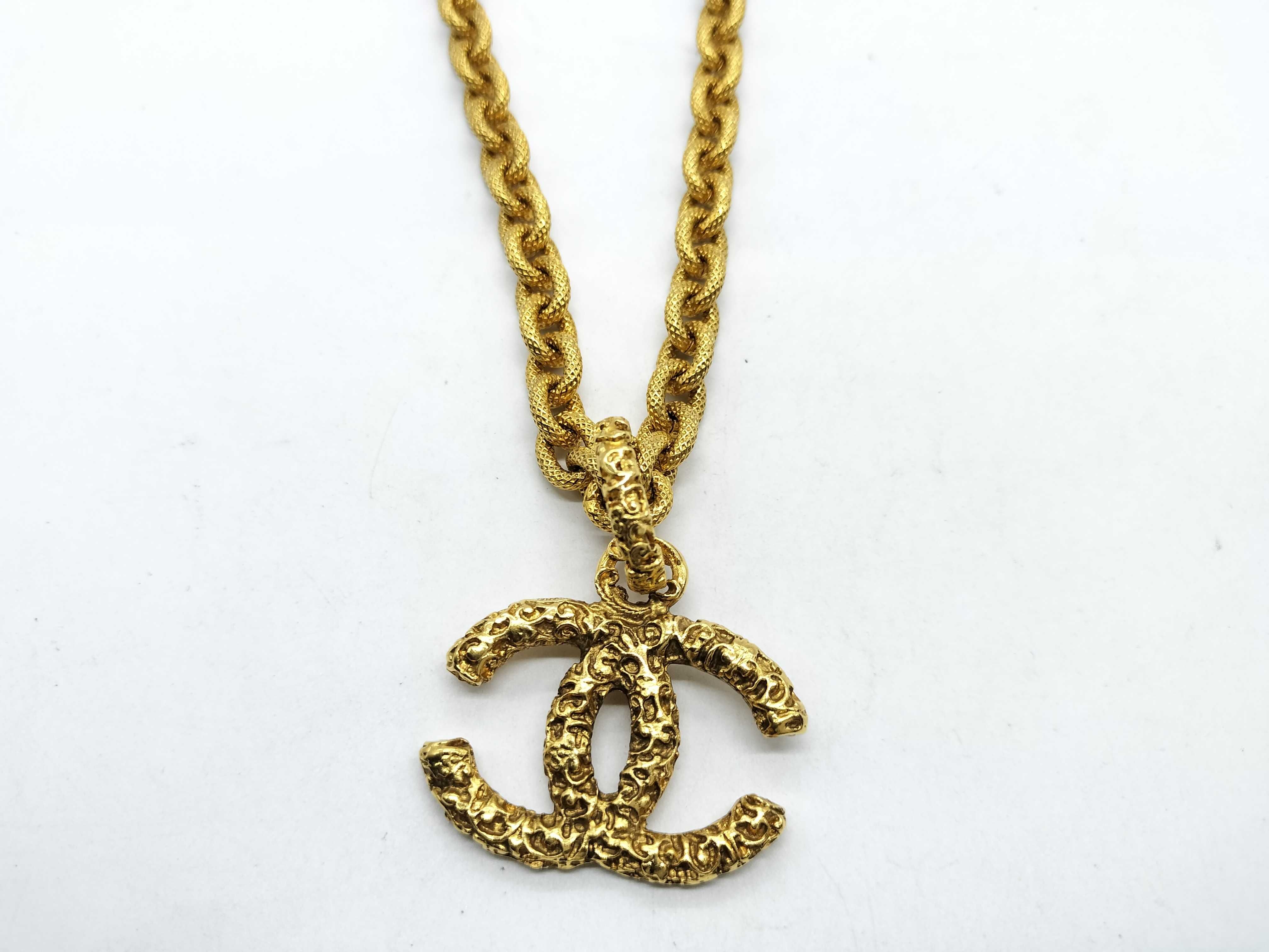 Coco Gold Vintage Necklace 95A Necklace — view 2
