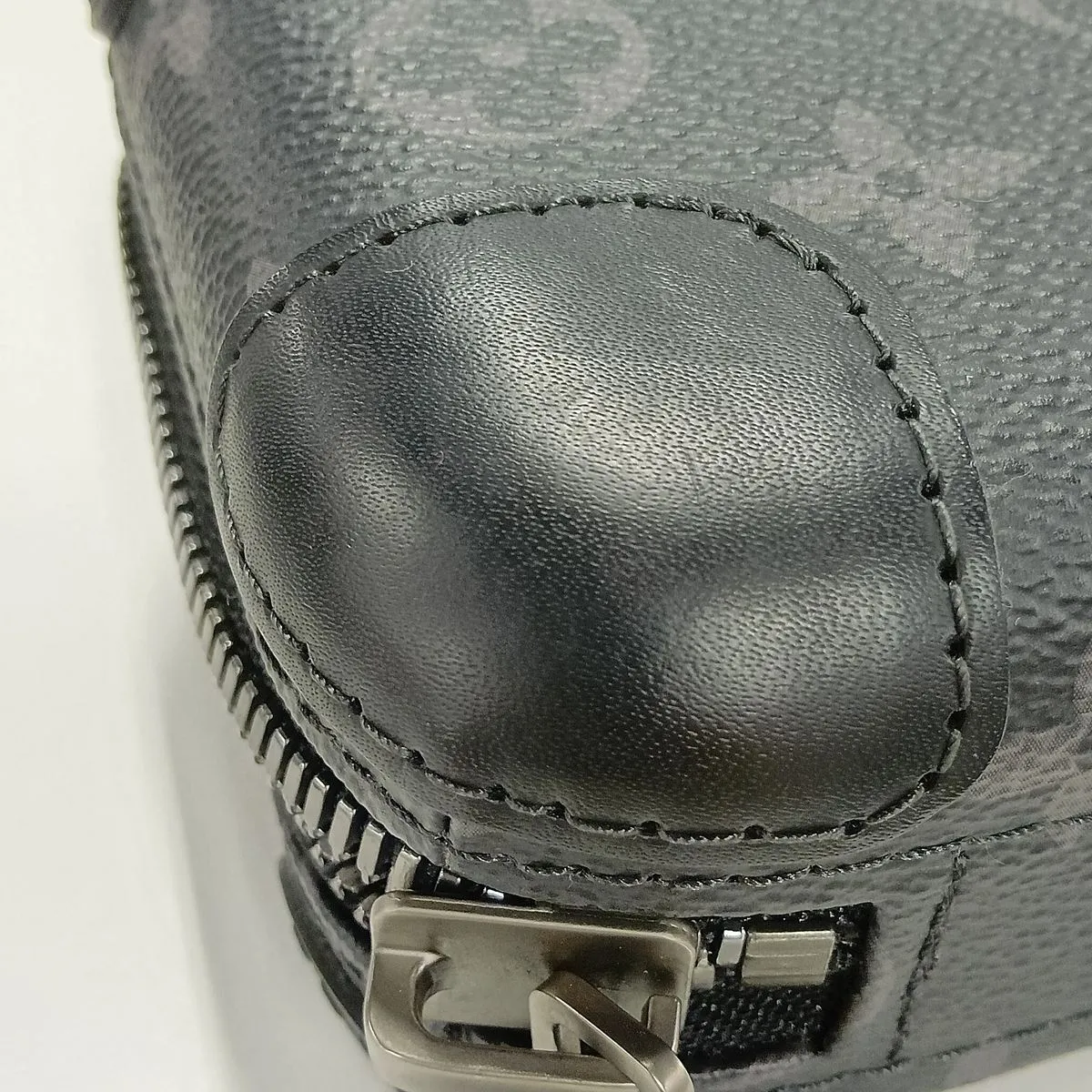 Monogram Eclipse Horizon Clutch M45579 Black (RFID detected) — view 13