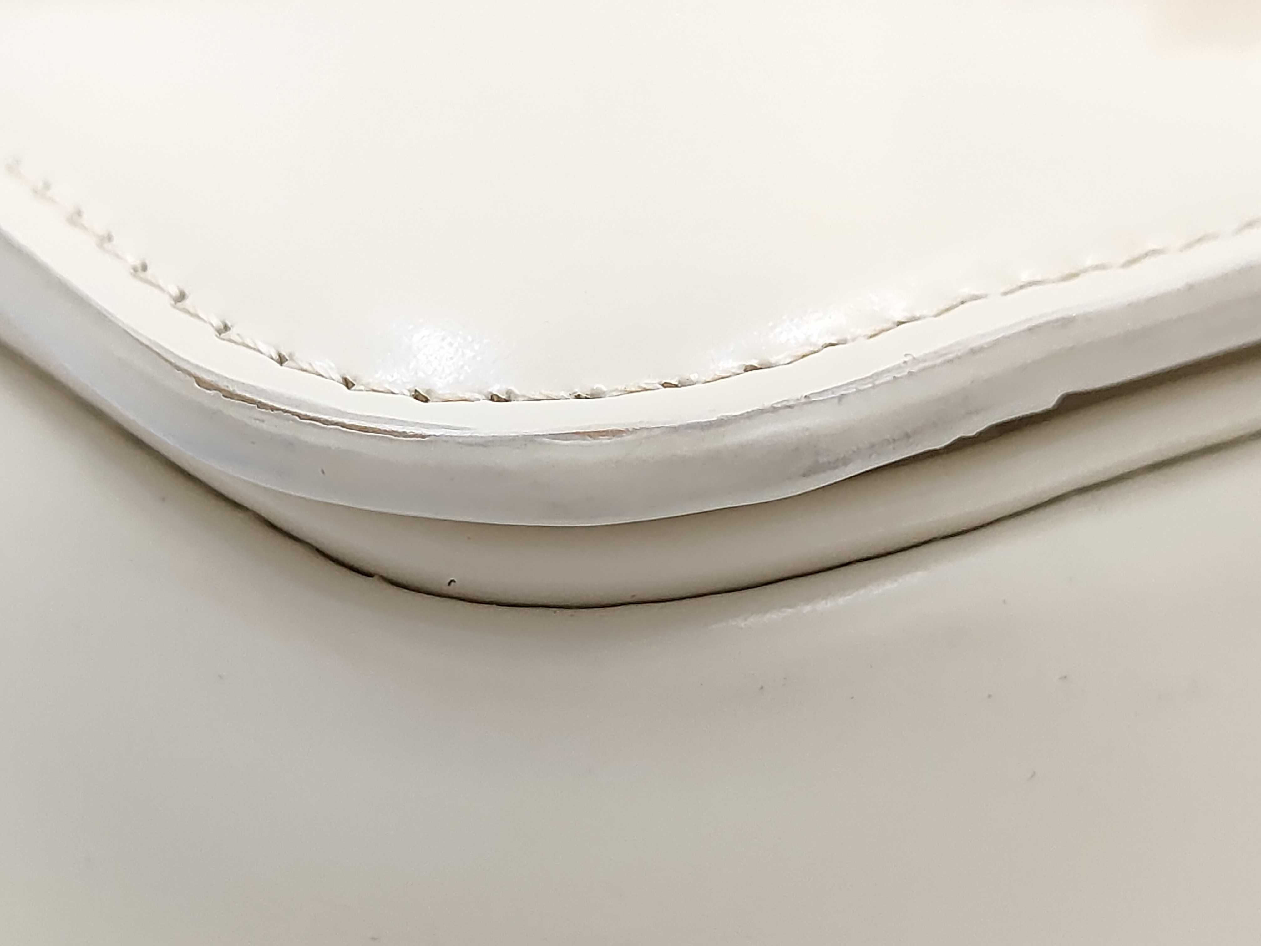Teen Triomphe Bag White Shoulder Bag — view 4