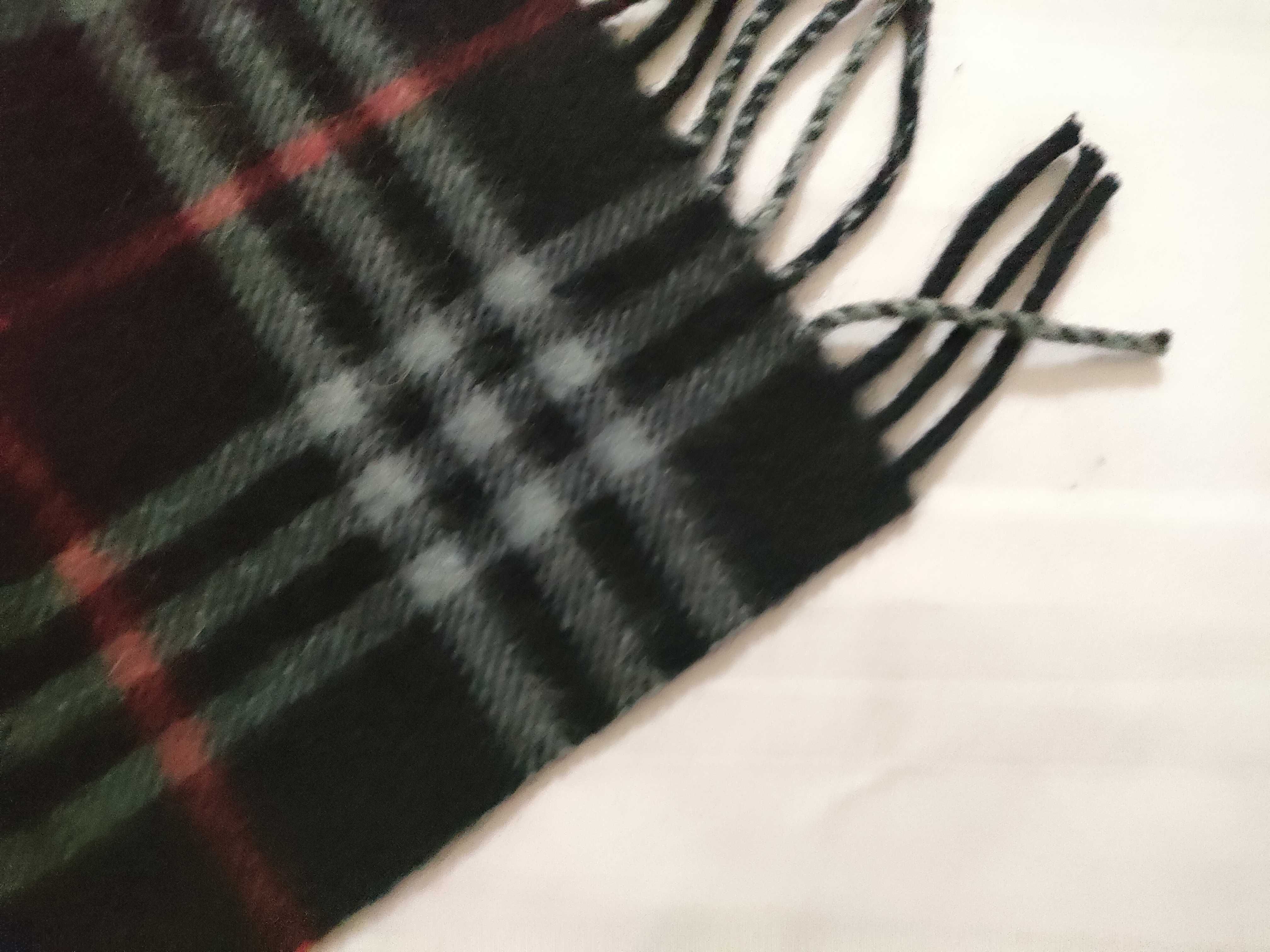 100% Cashmere Scarf, Nova Check Pattern, and other accessories. — view 5