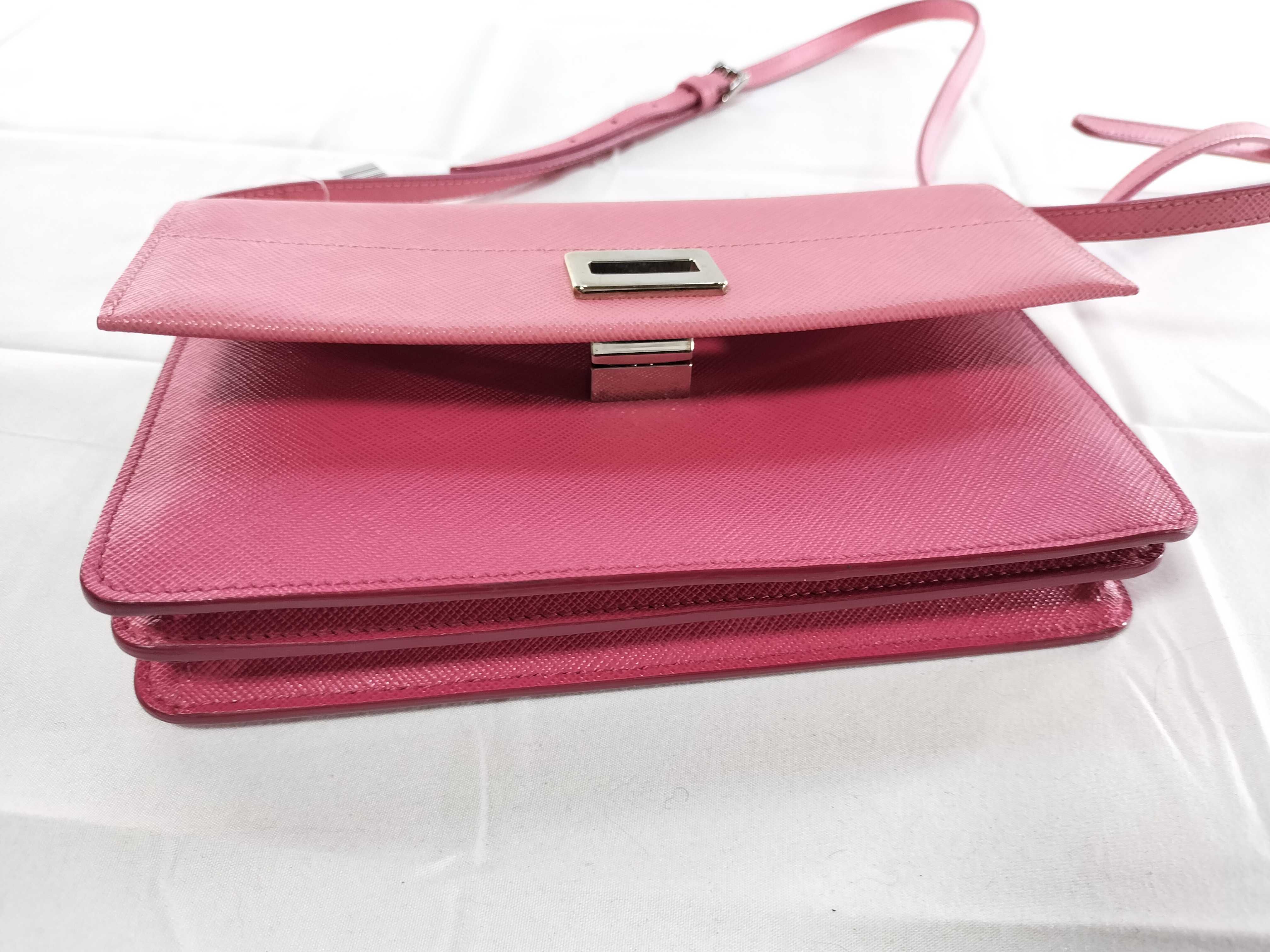 Shoulder Wallet Turnlock Shoulder Bag — view 7