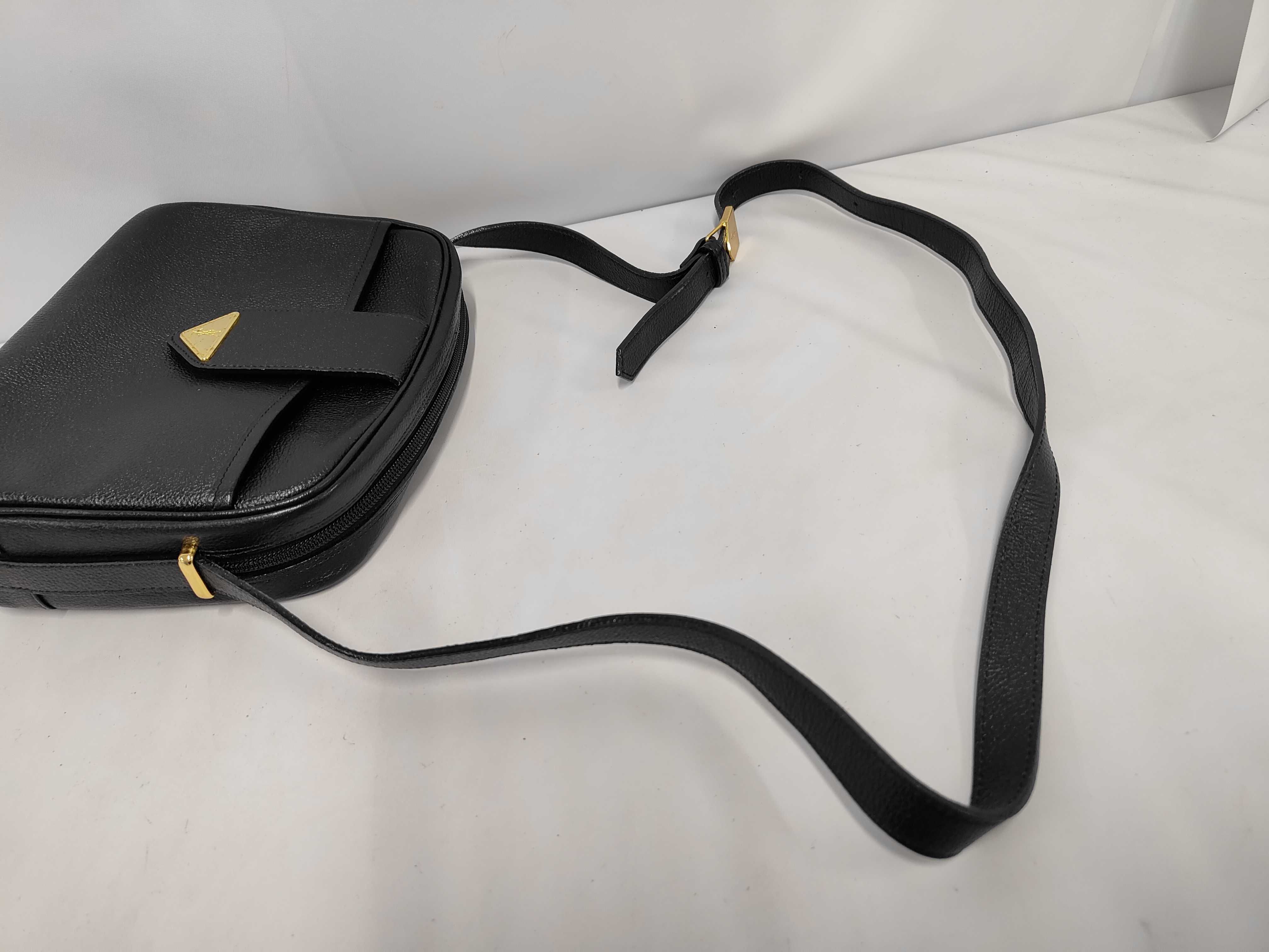Leather Black Logo Plate Shoulder Bag — view 5