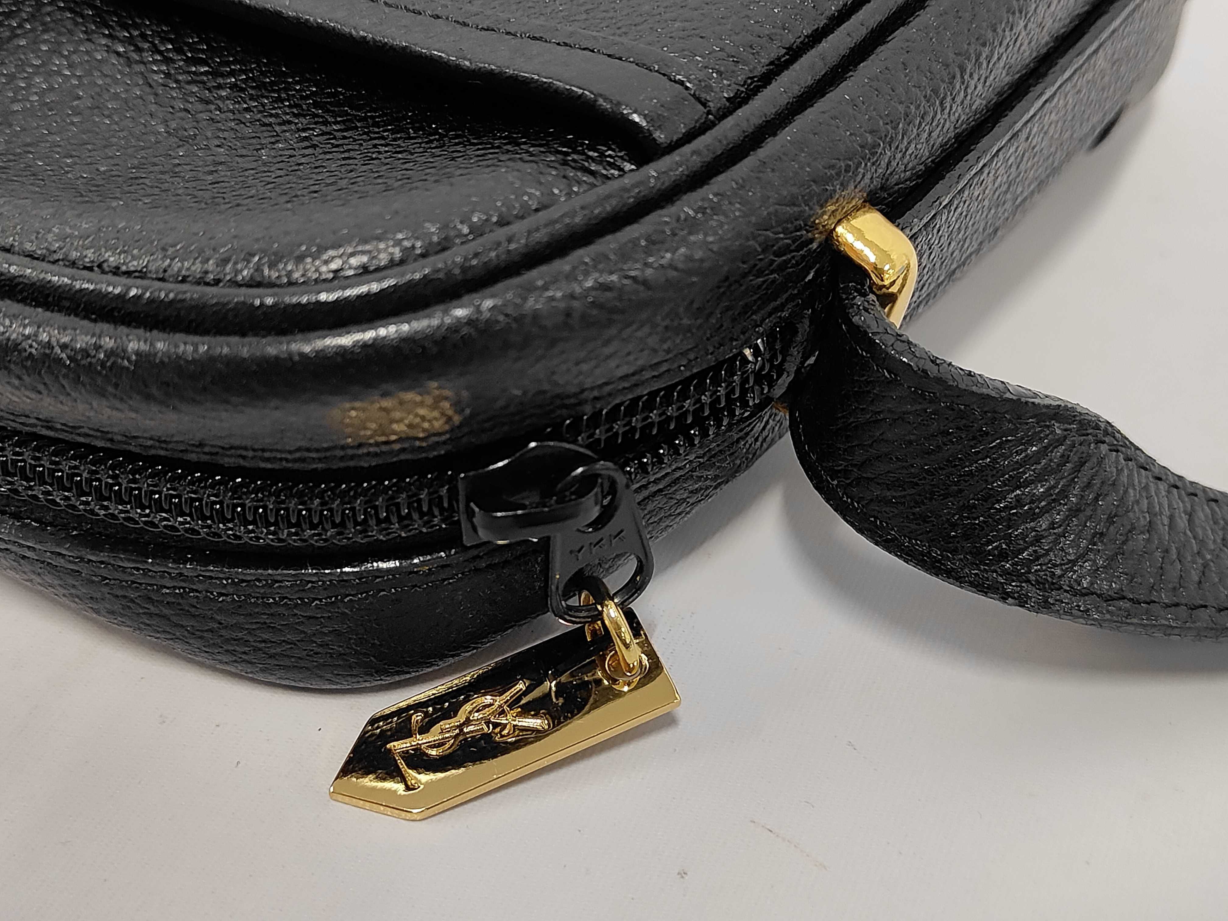 Leather Black Logo Plate Shoulder Bag — view 7