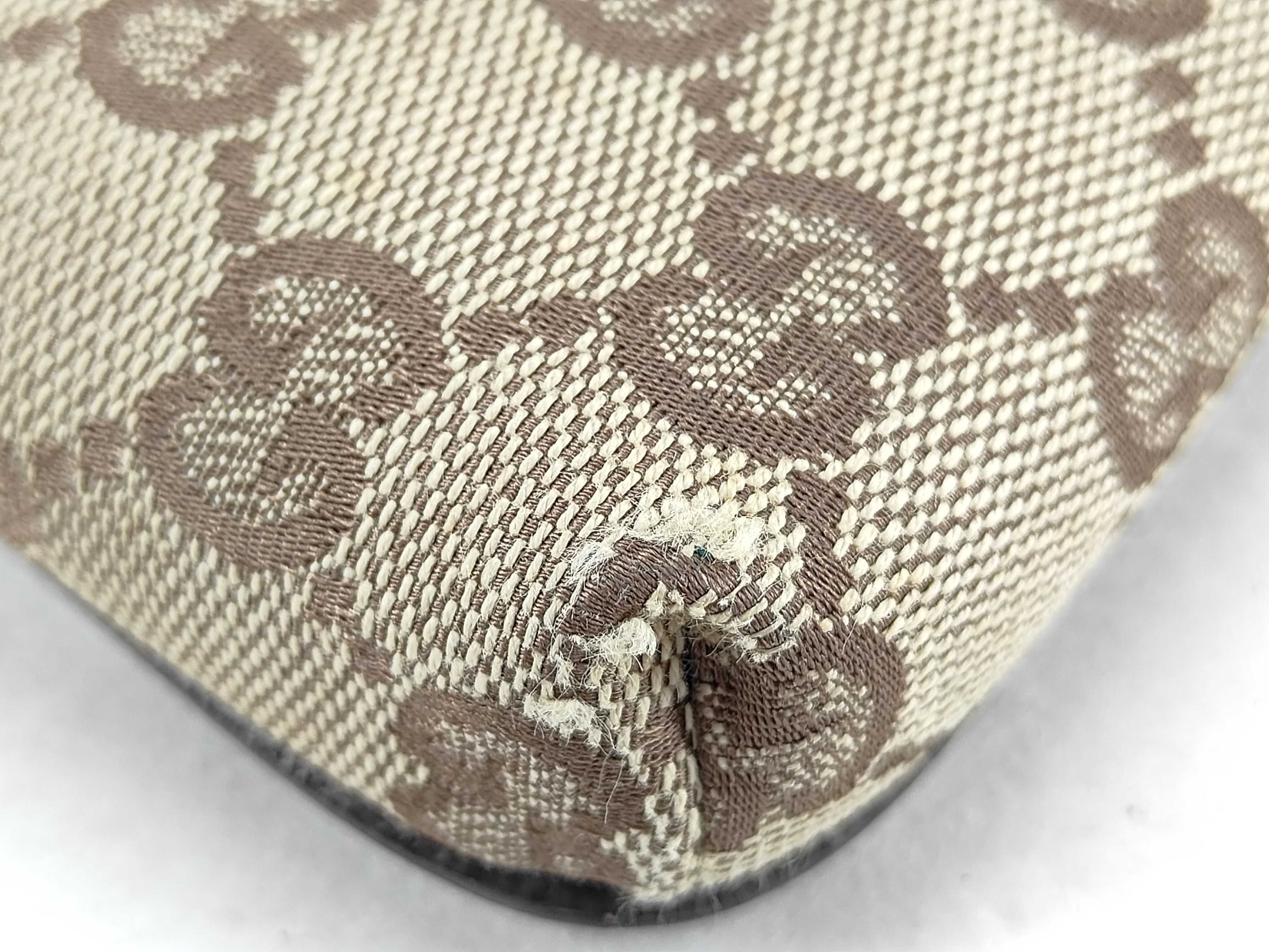 GG Canvas Gucci Sherry Line GG Canvas Shoulder Bag Pouch — view 7