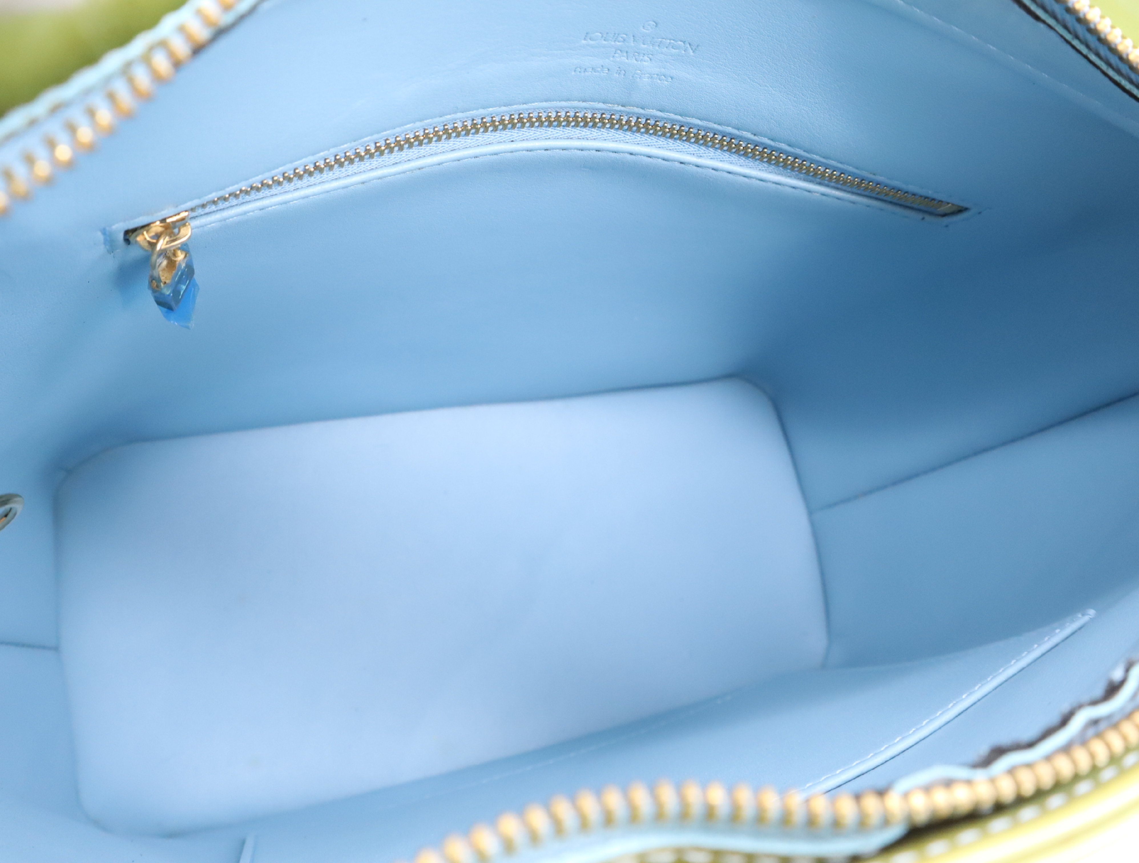 M91053 Vernis Houston Green Handbag — view 15