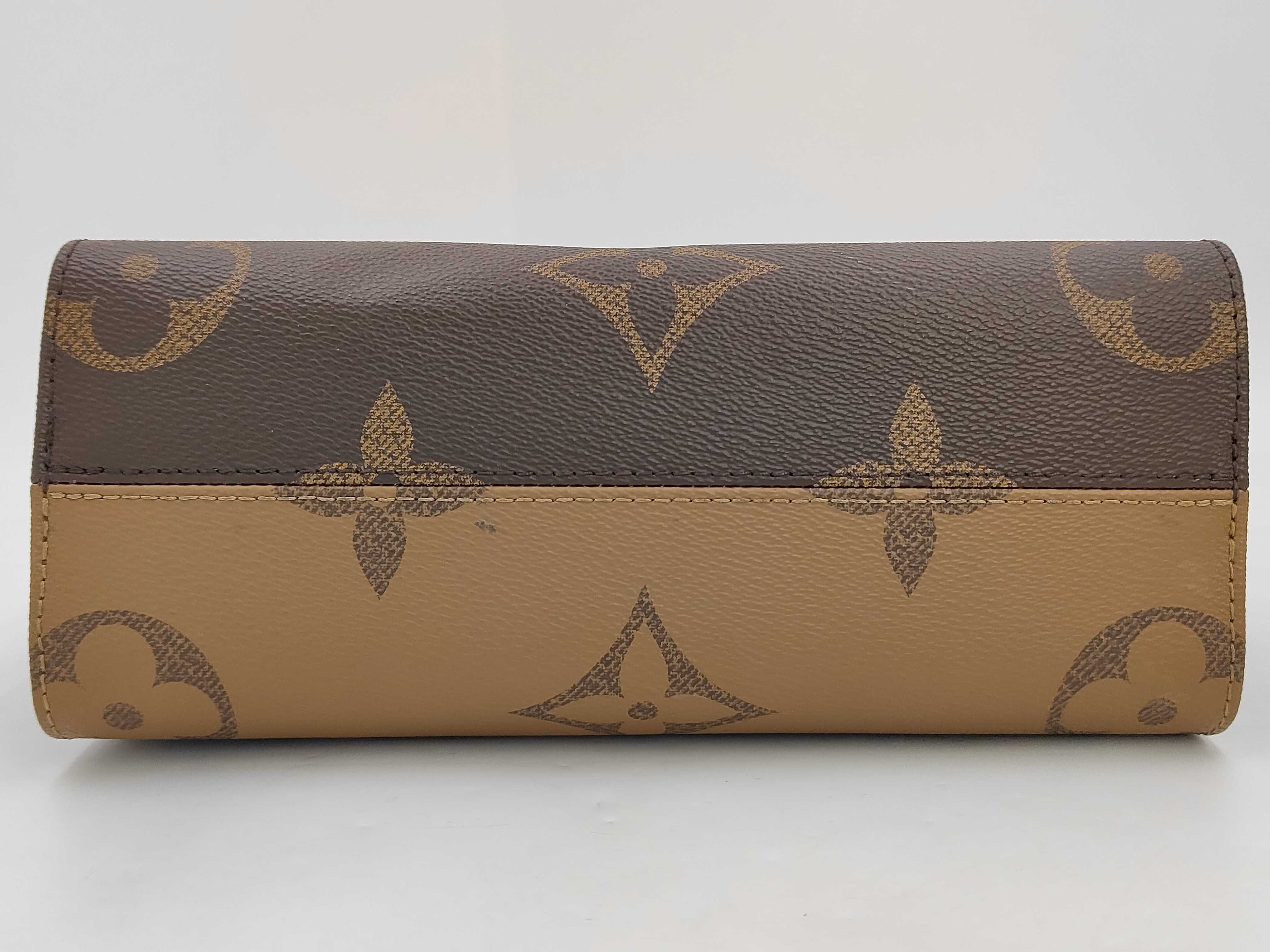 Monogram Giant Reverse OnTheGo PM M46373 Brown RFID Handbag — view 6