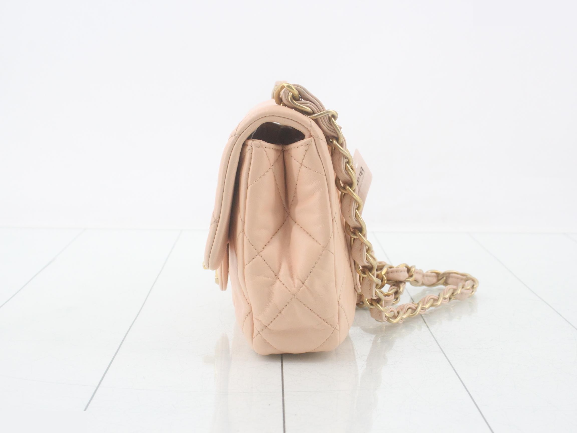 Matelassé Chain Handbag — view 3