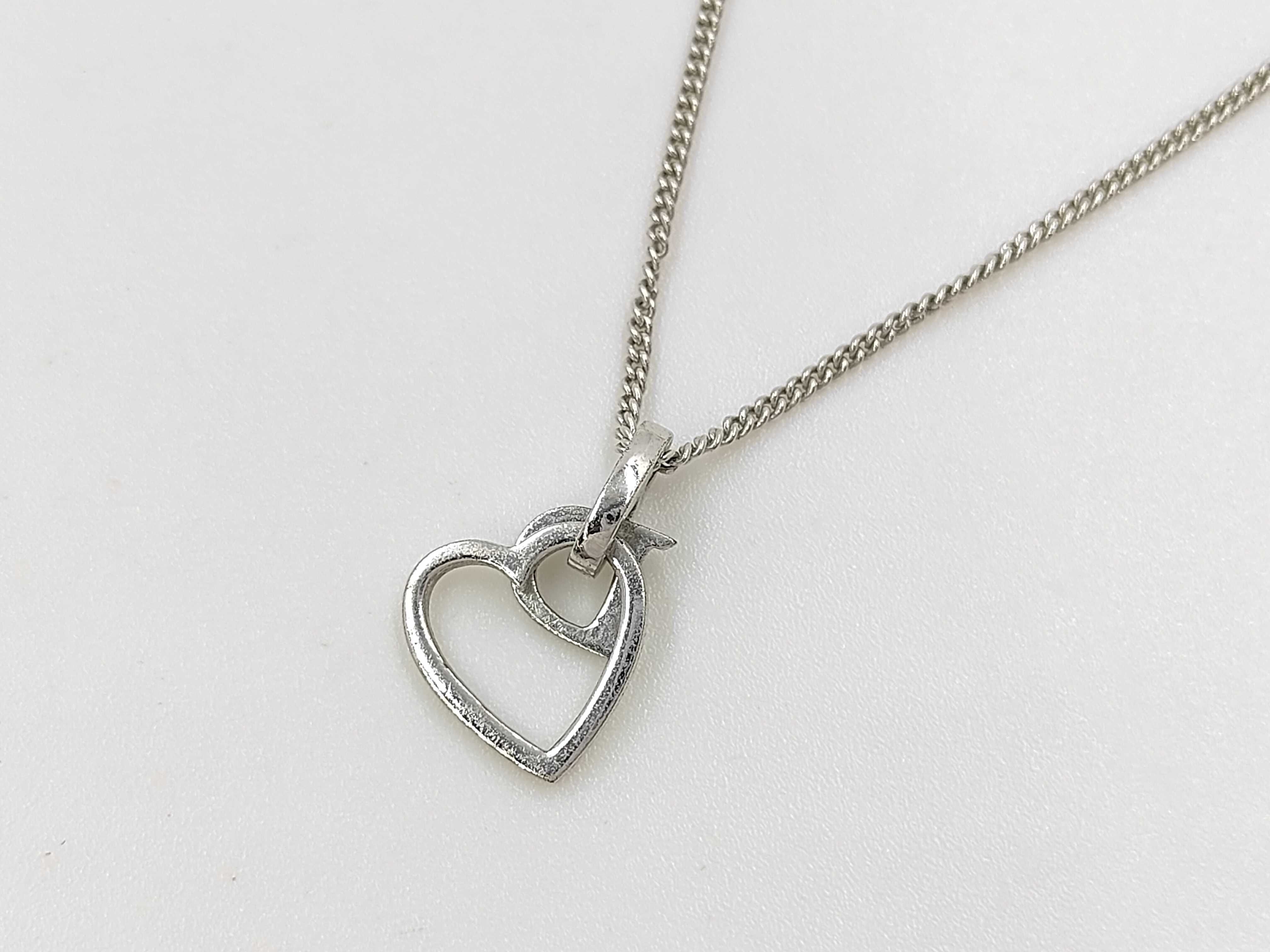 necklace — view 3