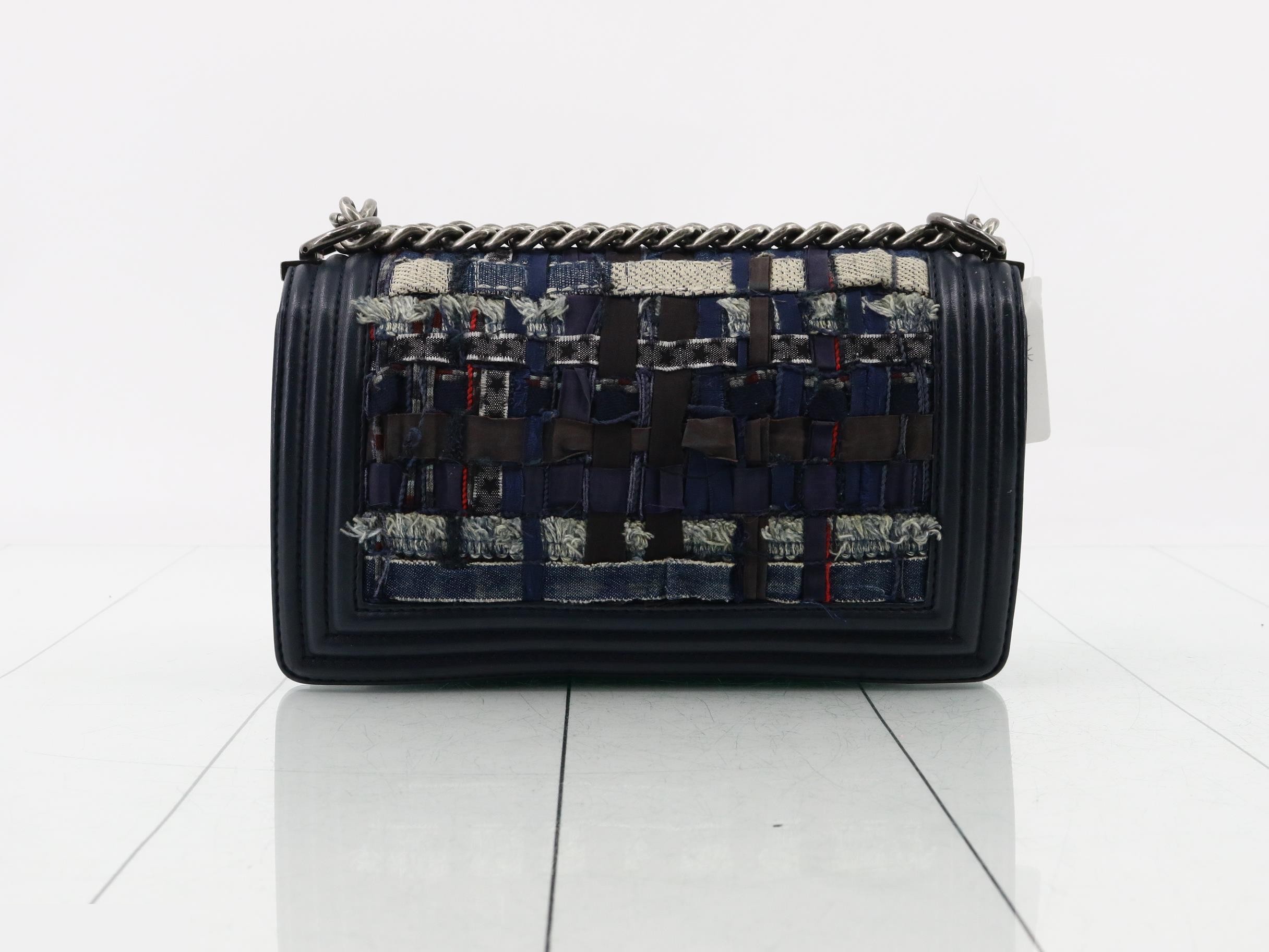 Matelassé (bag) - Shoulder bag — view 2
