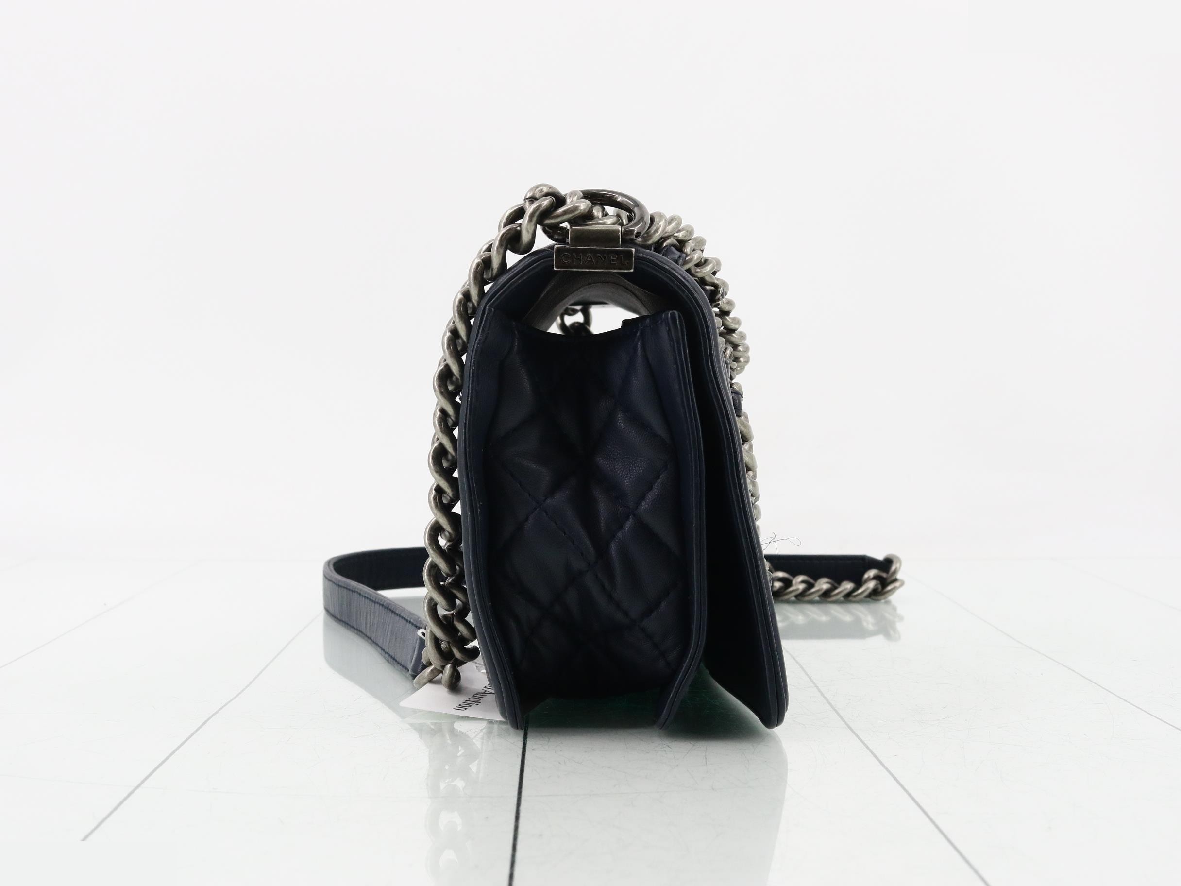 Matelassé (bag) - Shoulder bag — view 4