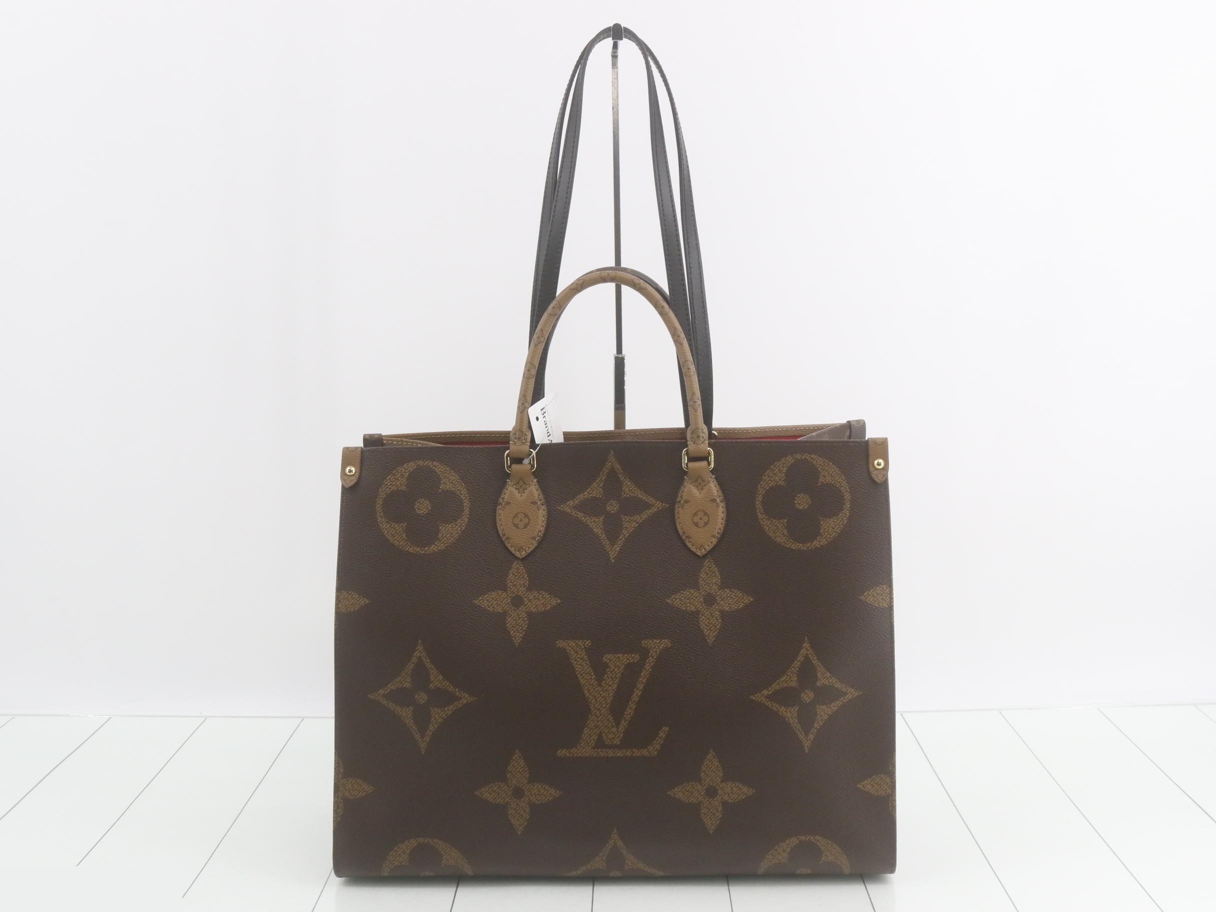 Monogram Giant Reverse OnTheGo GM 2-Way Tote Bag