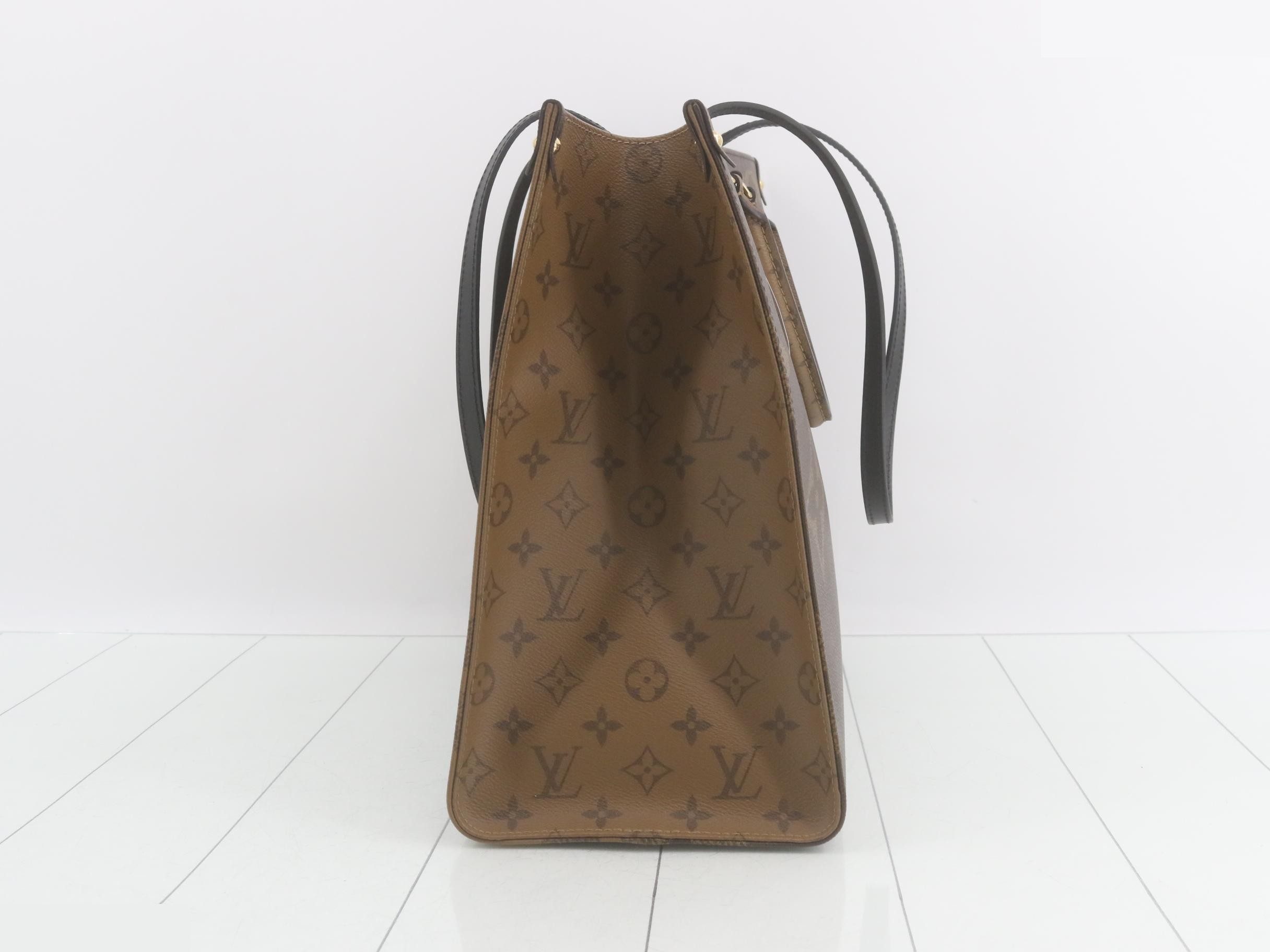 Monogram Giant Reverse OnTheGo GM 2-Way Tote Bag — view 4