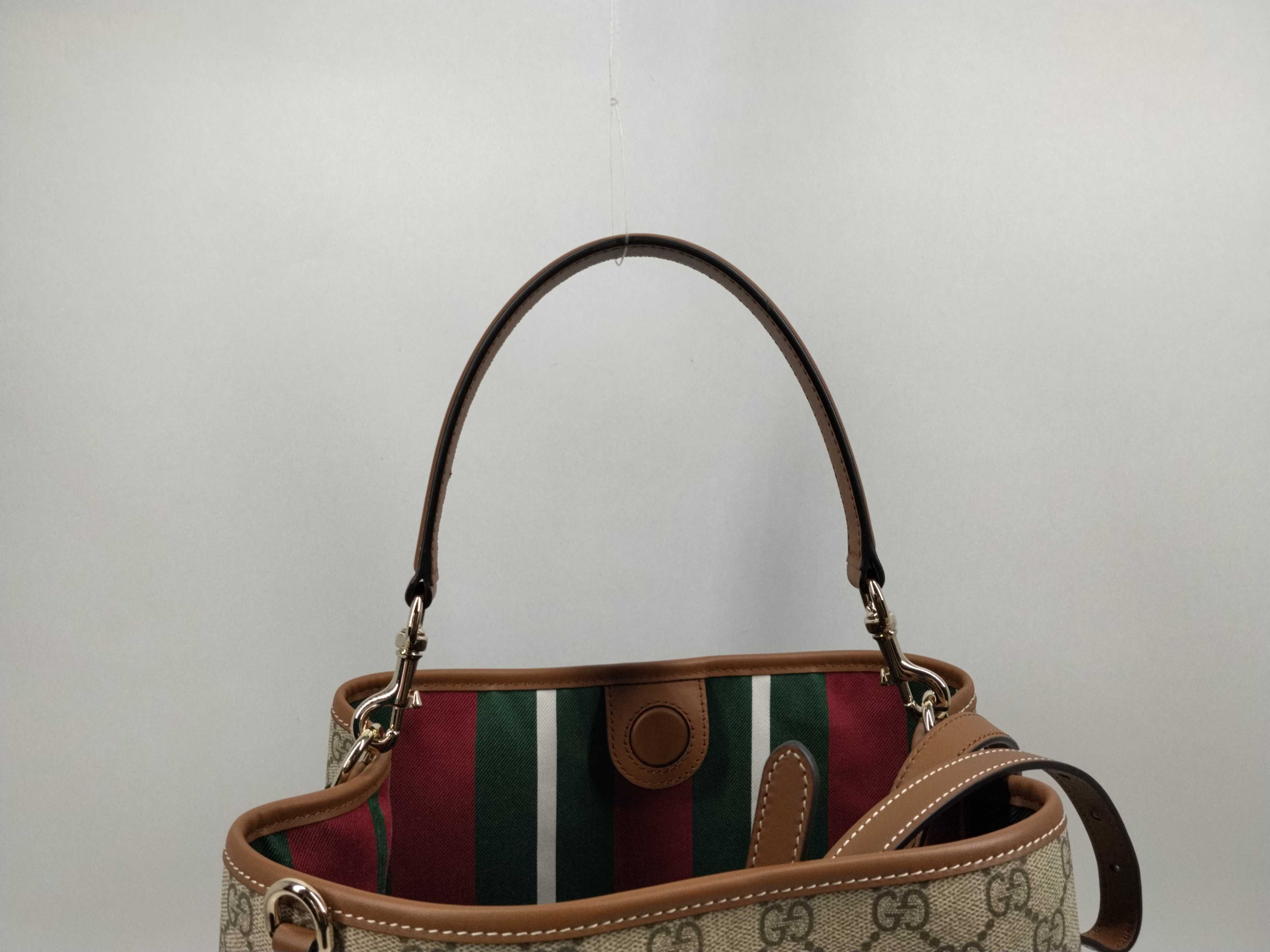 GG Supreme GG Bucket Bag 815103 Tote Bag — view 4