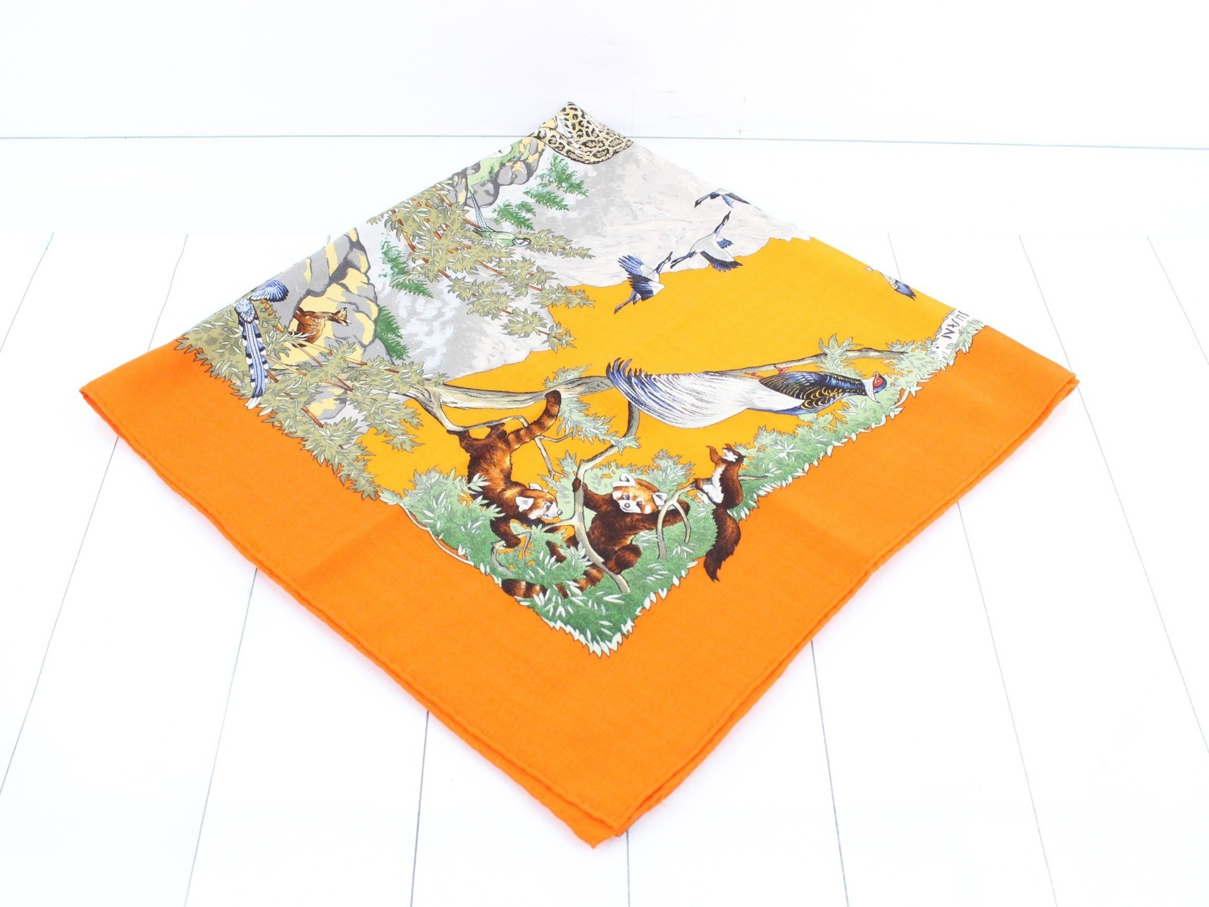 Carre 90 Scarf — view 2