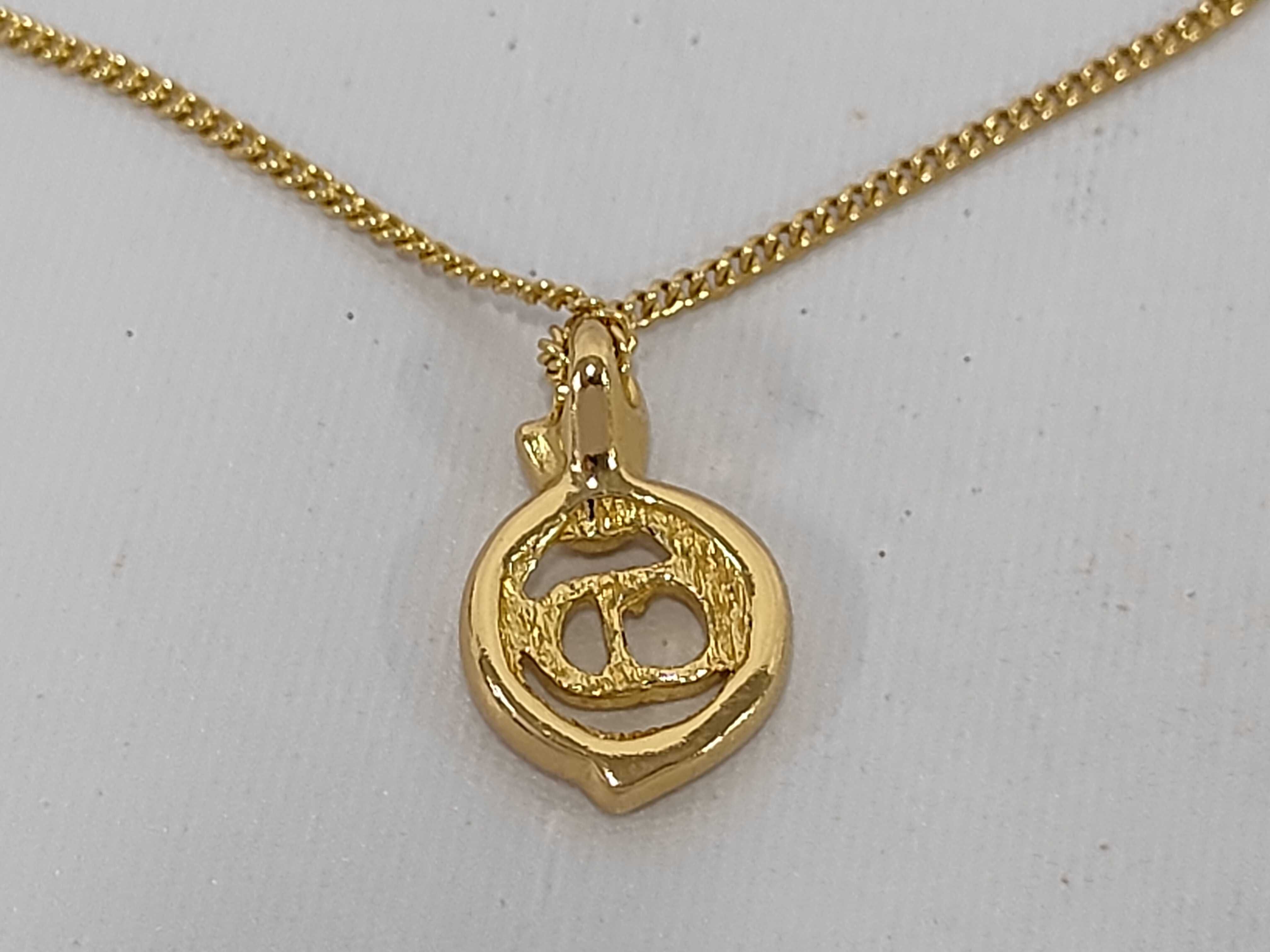 necklace — view 2