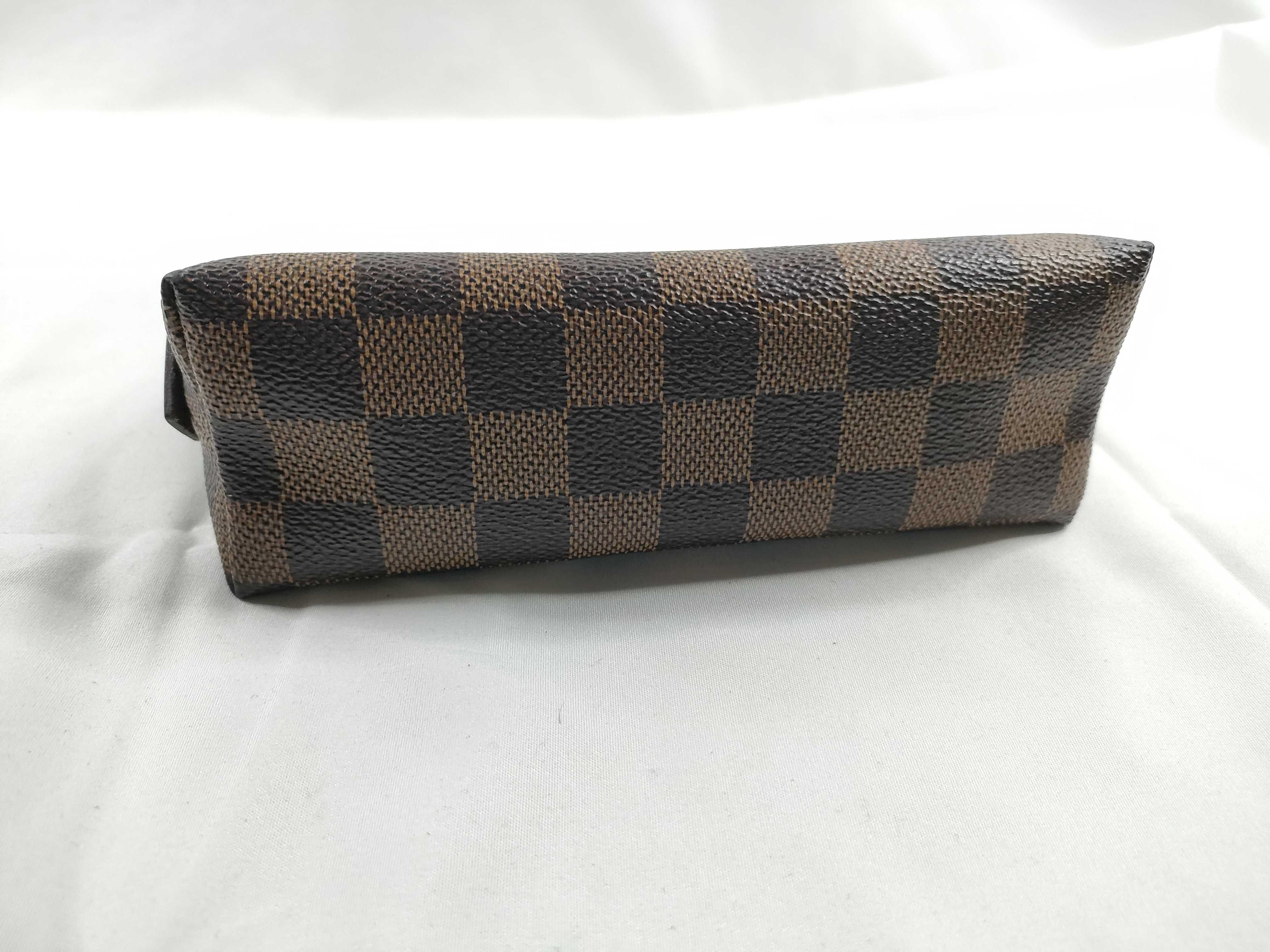 Damier Vuitton N47516 Pochette Cosmetic Pouch — view 4