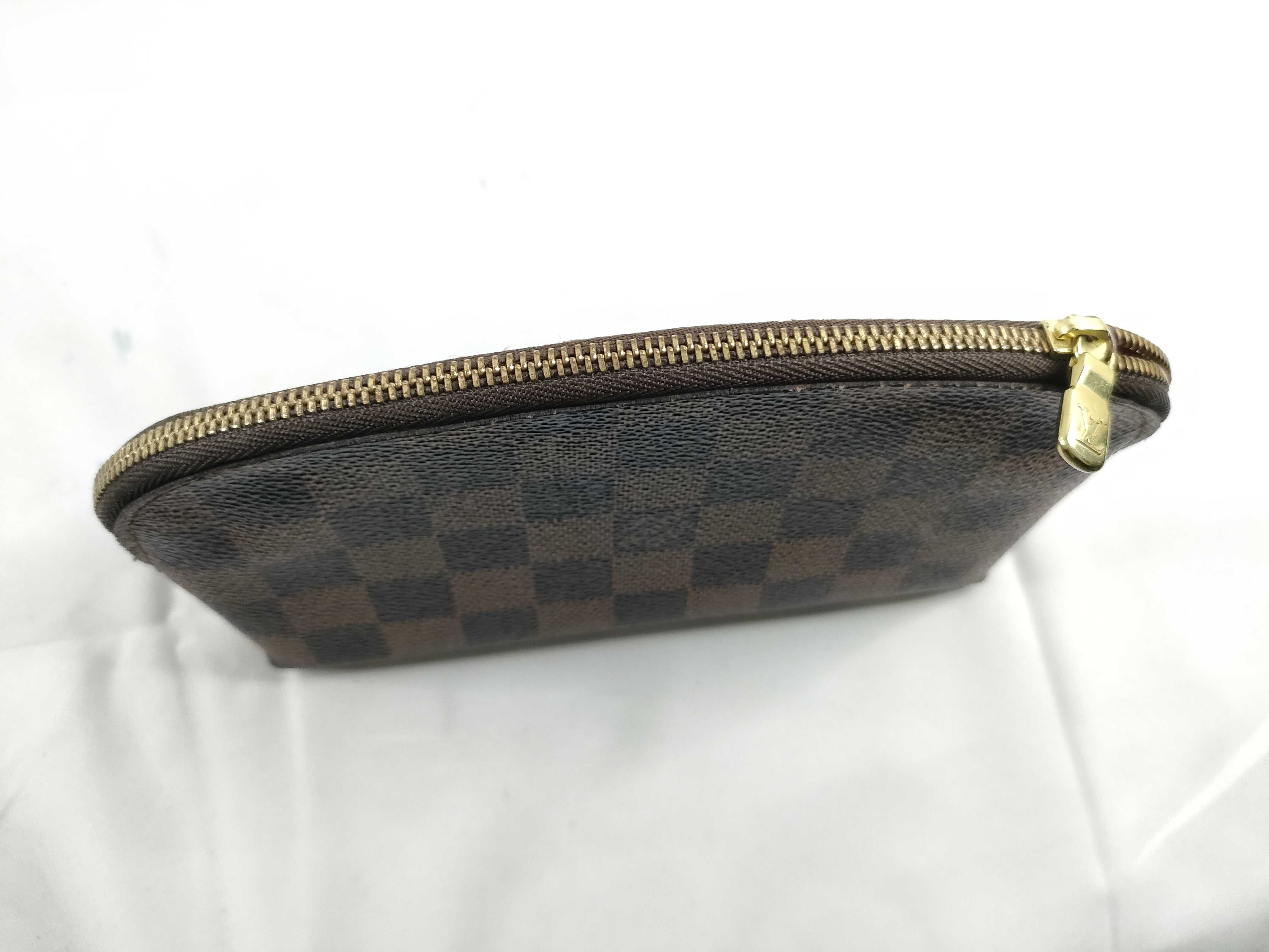 Damier Vuitton N47516 Pochette Cosmetic Pouch — view 6