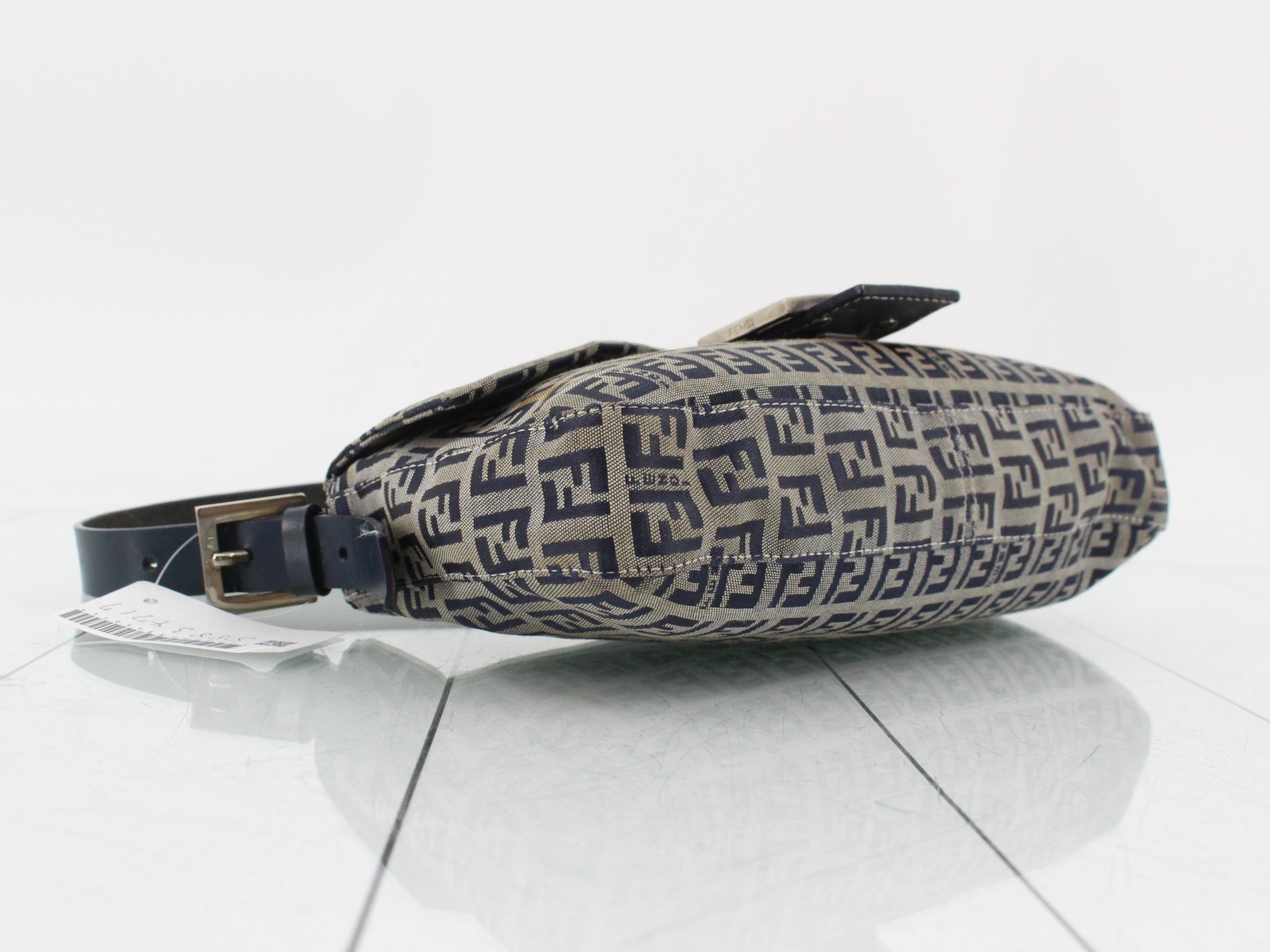 Mamma Baguette Shoulder Bag — view 5