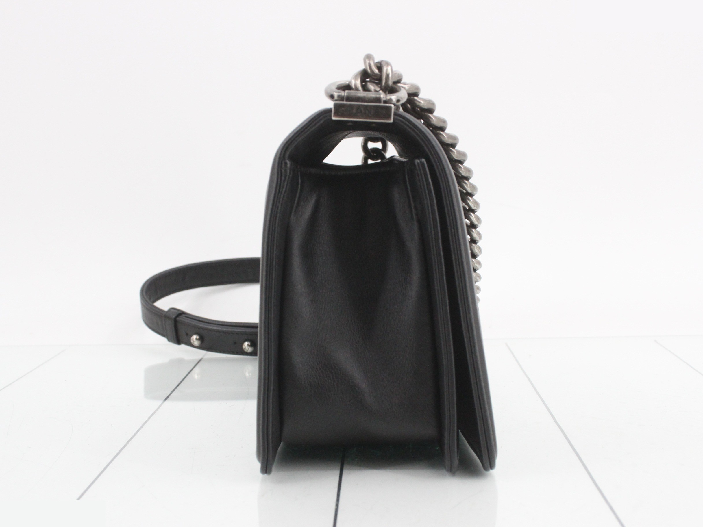 Boy Chanel Lamb Chain Shoulder SV Metal Fittings No. 18 — view 4