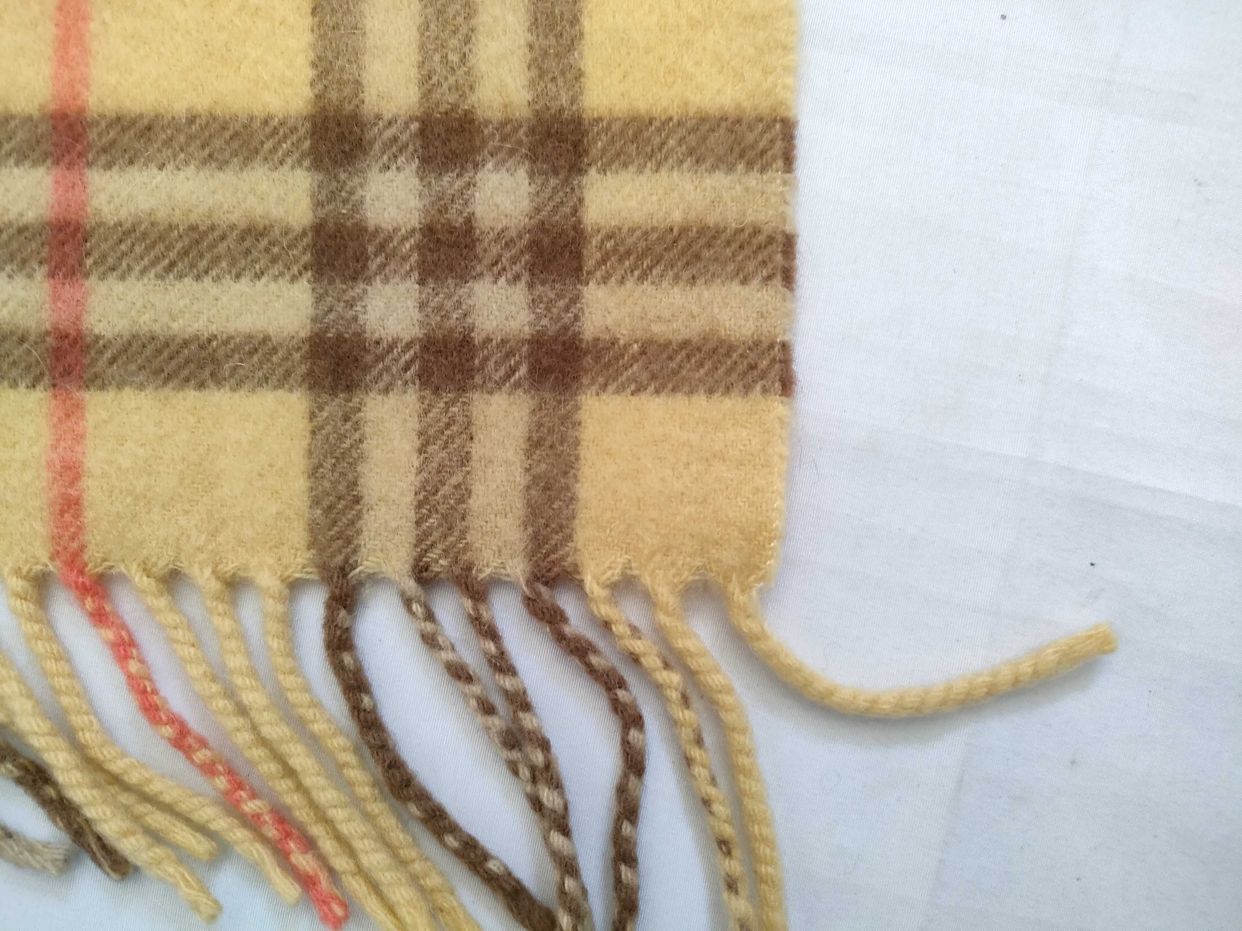 100% Cashmere Scarf, Nova Check Pattern, and other accessories. — view 4