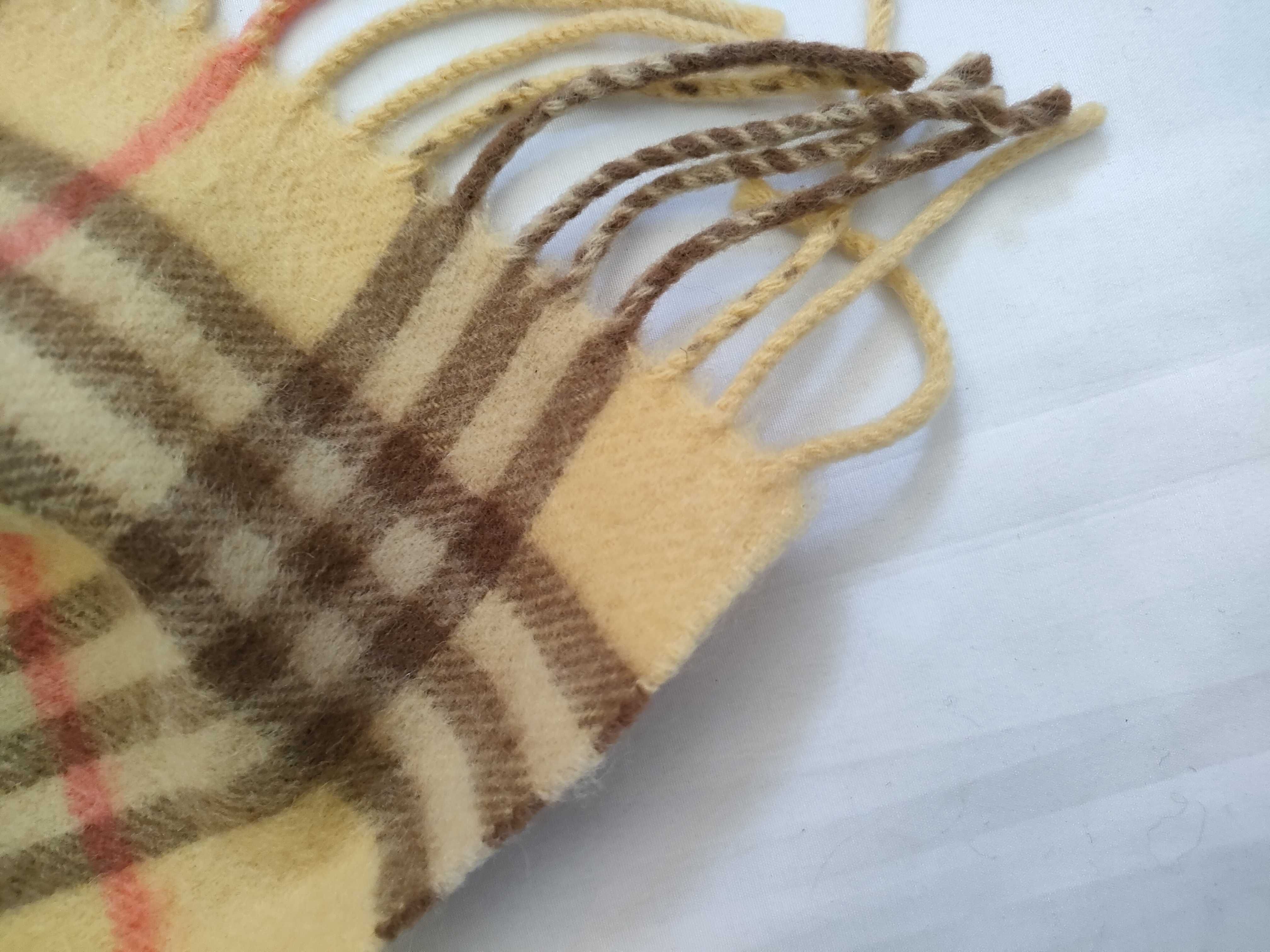 100% Cashmere Scarf, Nova Check Pattern, and other accessories. — view 5