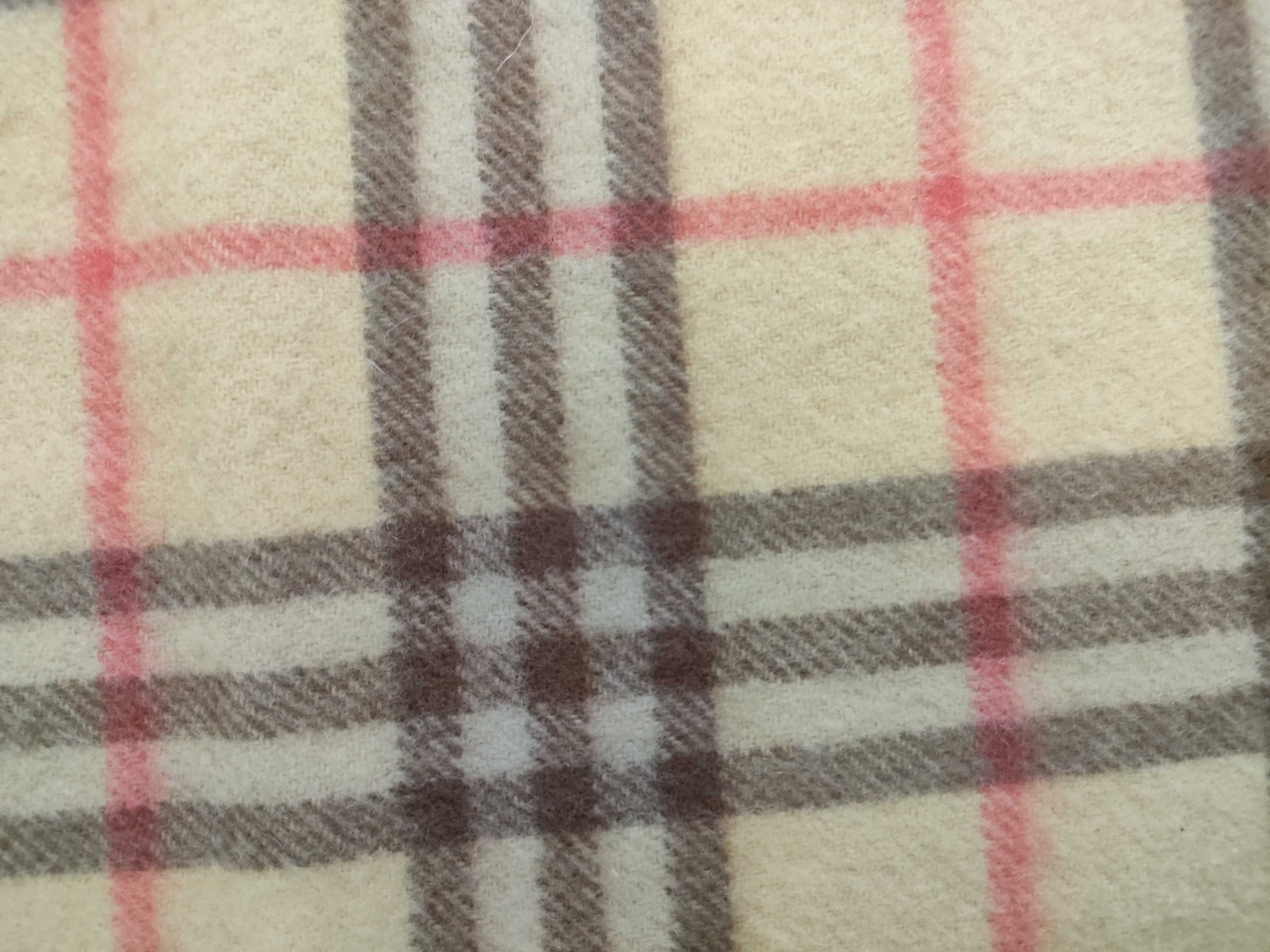 100% Cashmere Scarf, Nova Check Pattern, and other accessories. — view 8