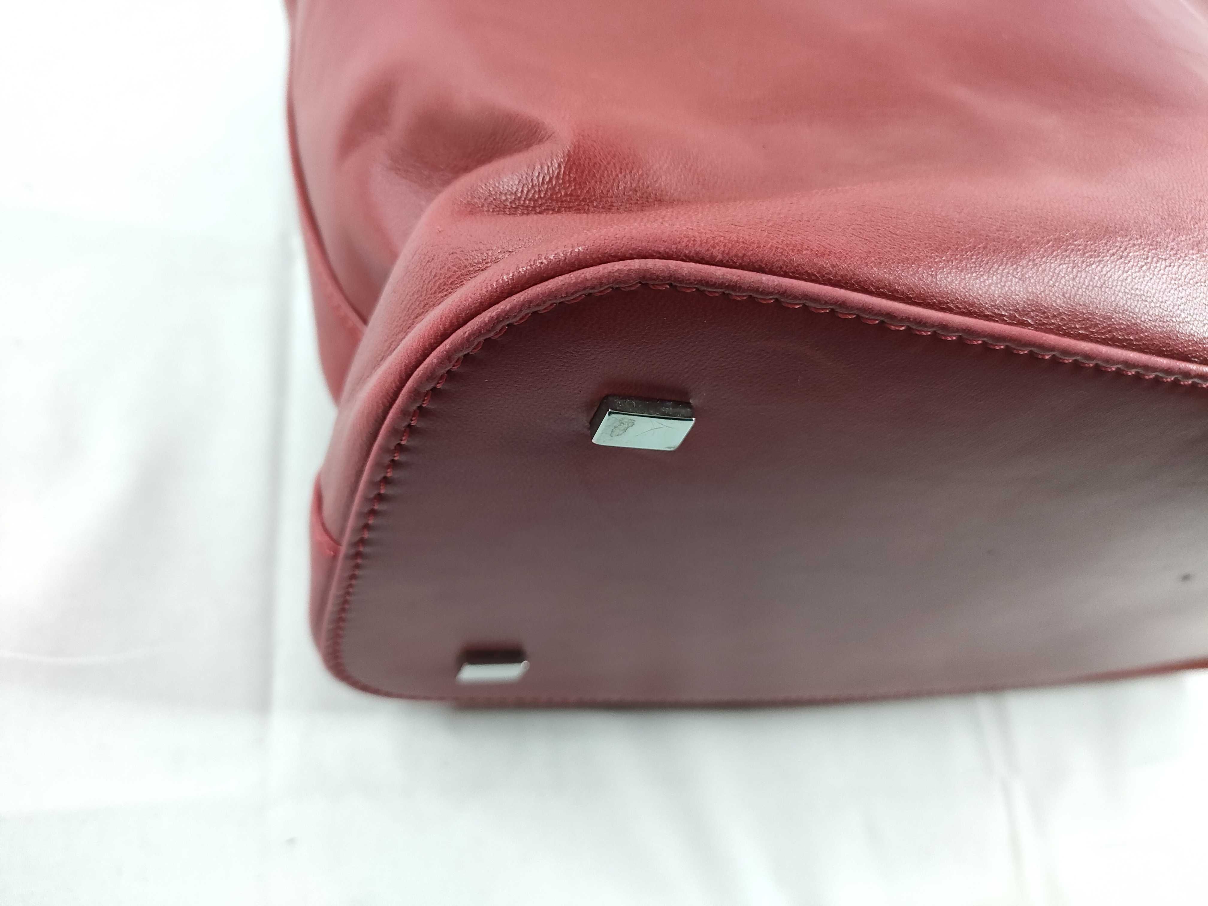 Red Handbag — view 3