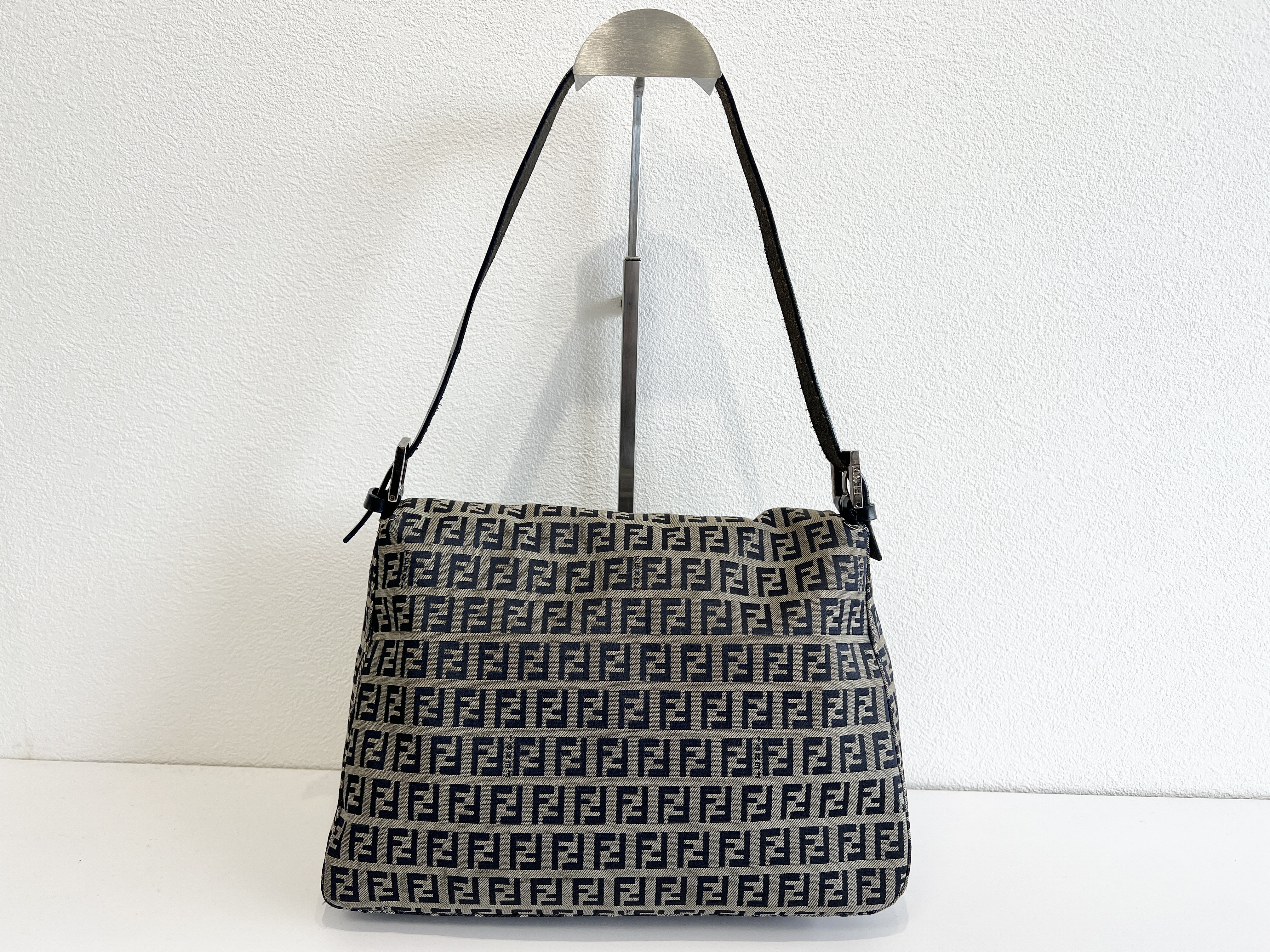 Mamma Bucket Zucchino Zucca Canvas Leather One-Shoulder Bag — view 2