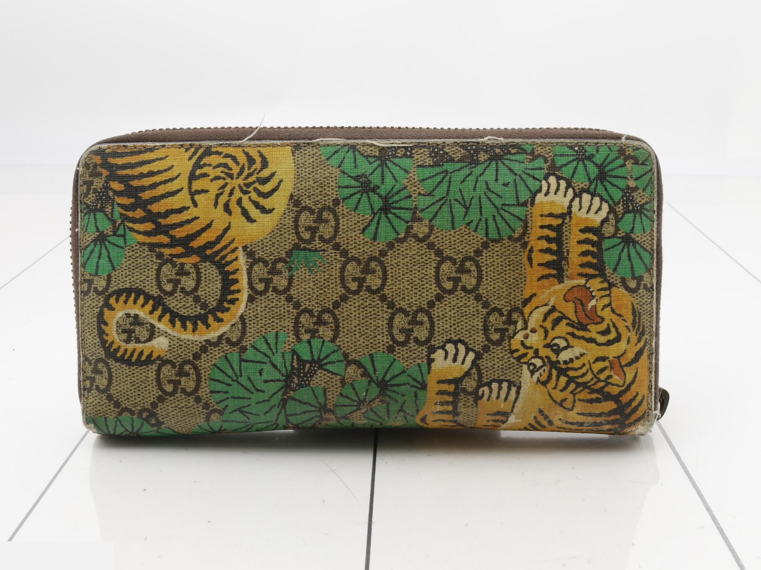 round zipper wallet — view 2