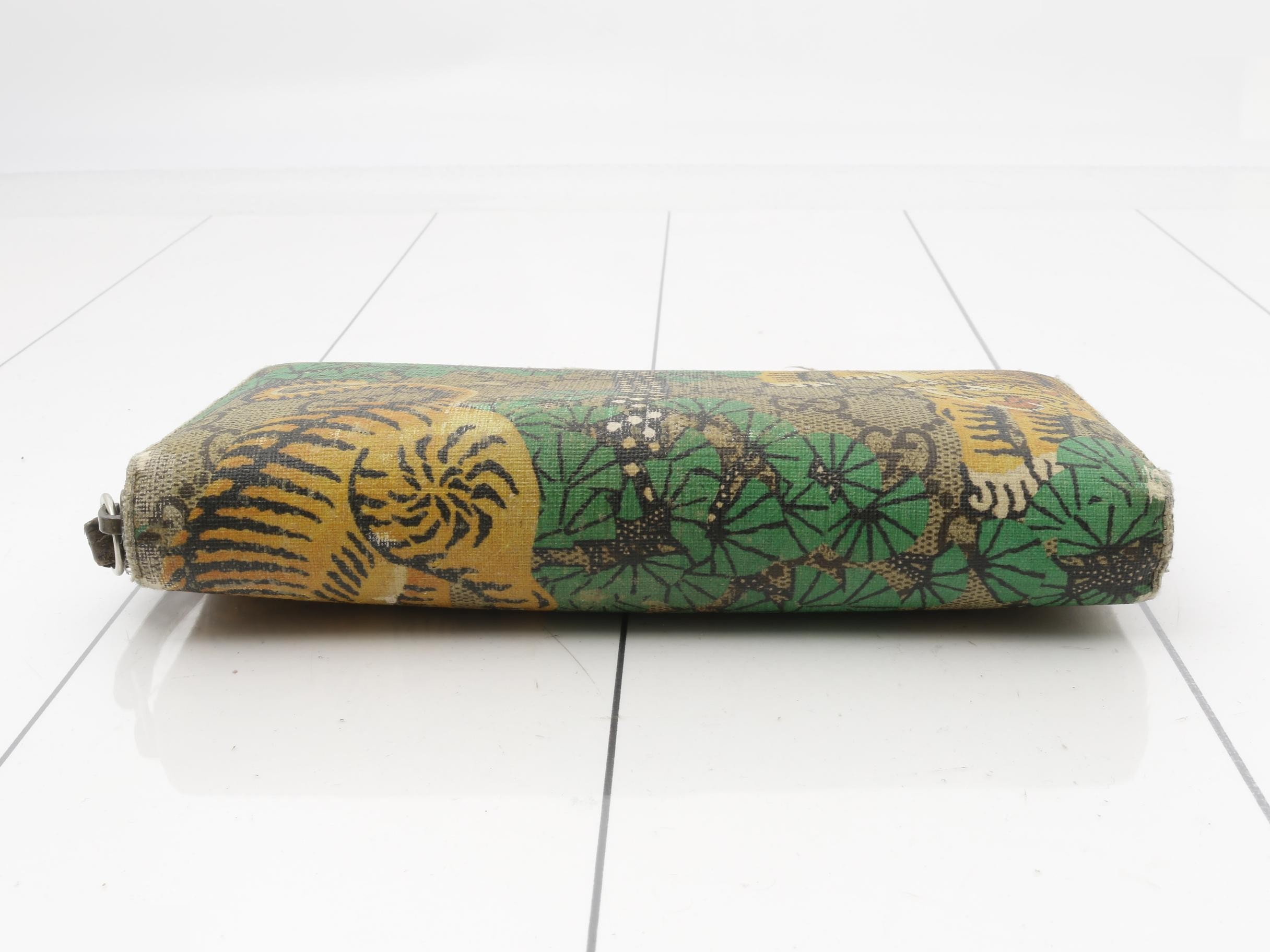 round zipper wallet — view 3