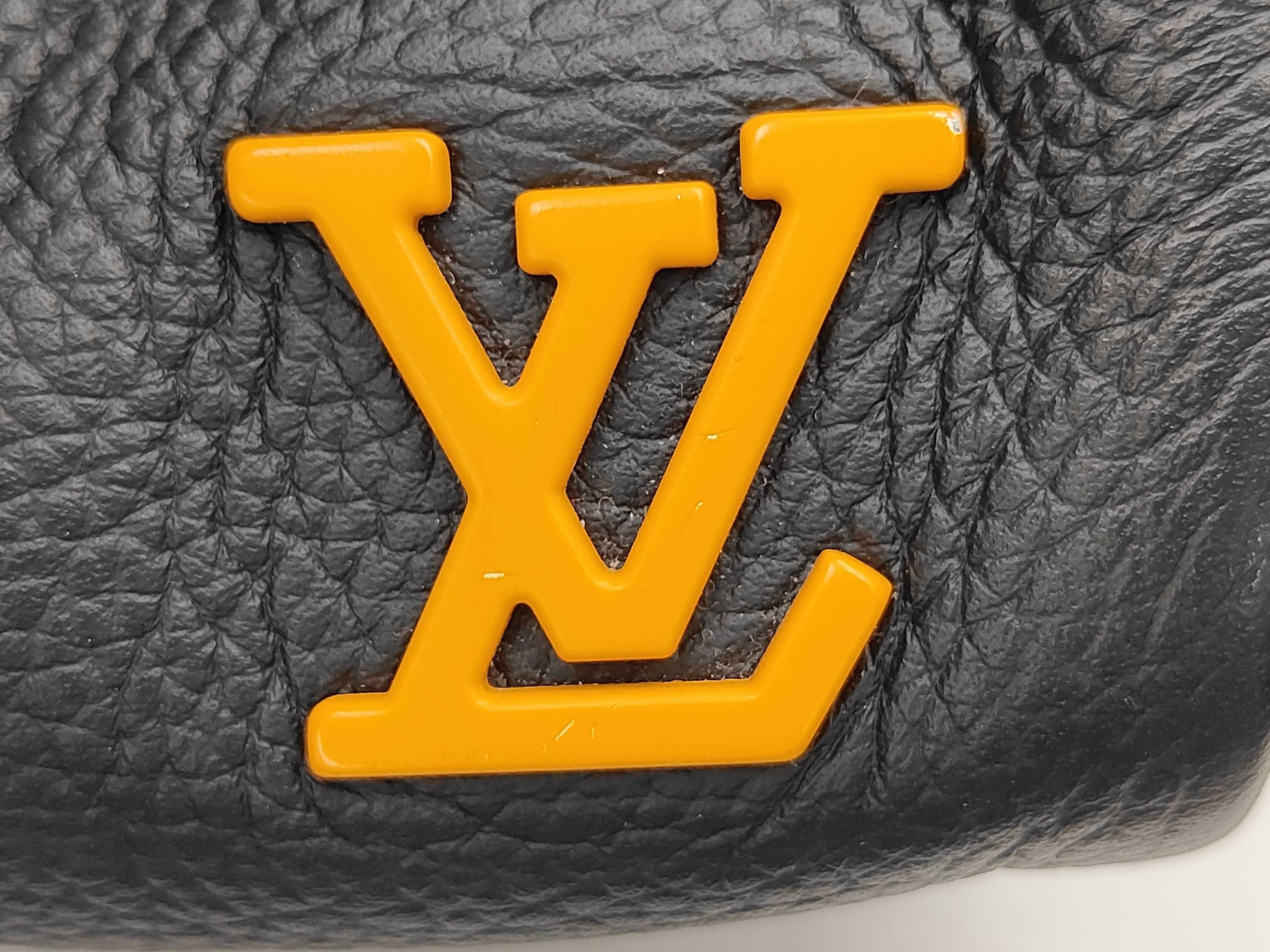 Distorted City Keepall Shoulder Bag — view 12