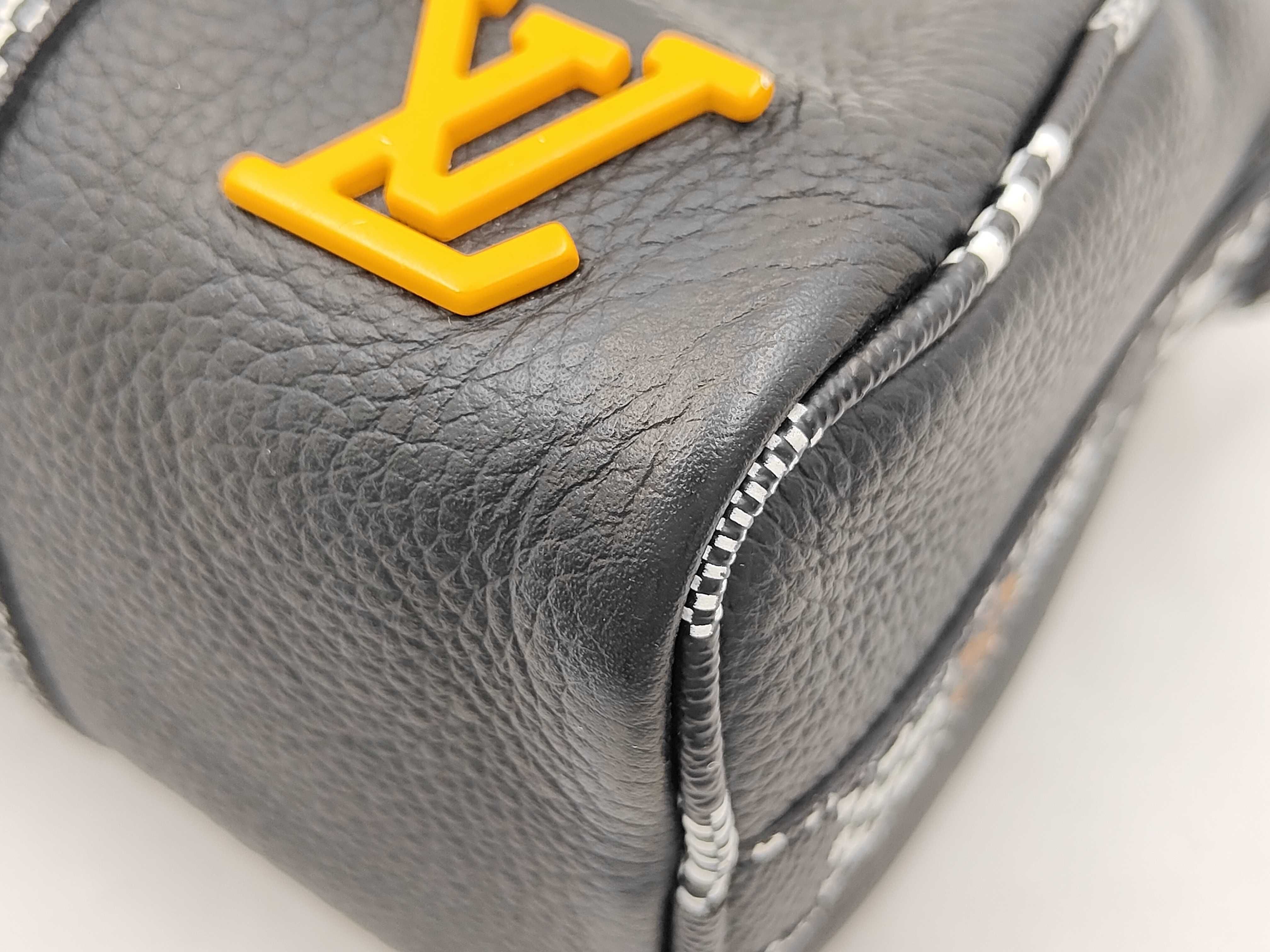 Distorted City Keepall Shoulder Bag — view 6
