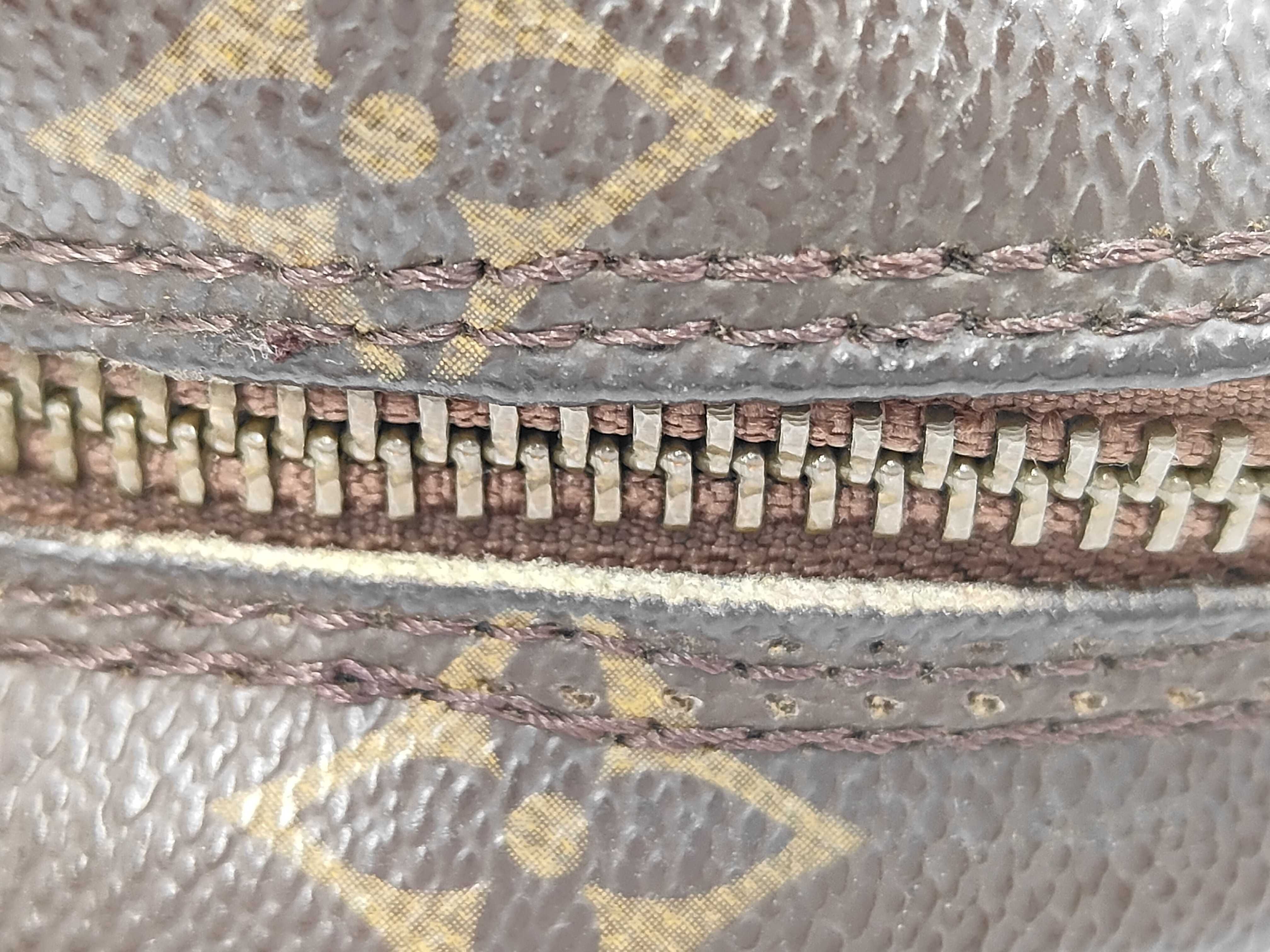 Monogram Pochette Gange M51870 Shoulder Bag — view 5