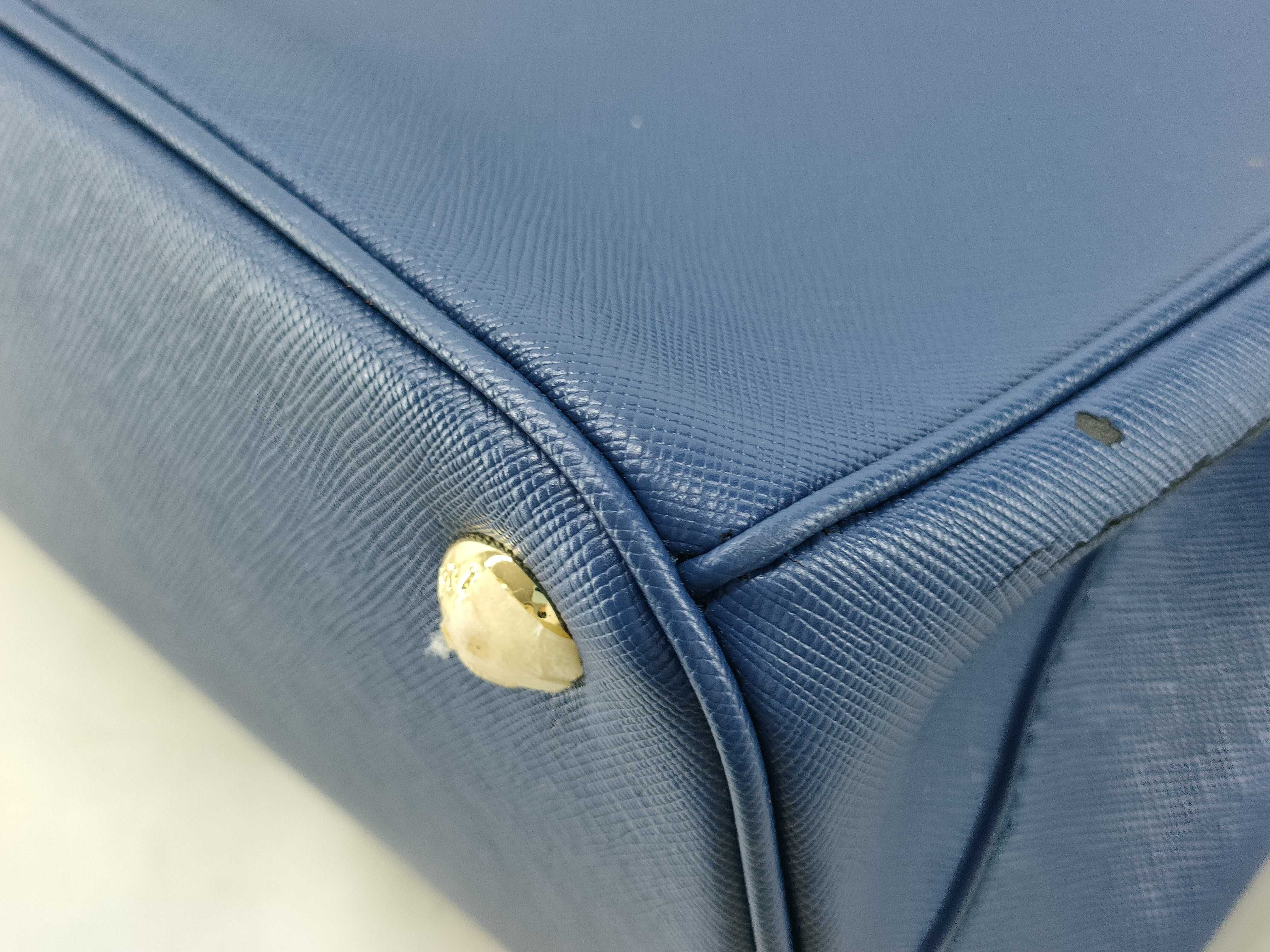 bag / Prada handbag — view 4