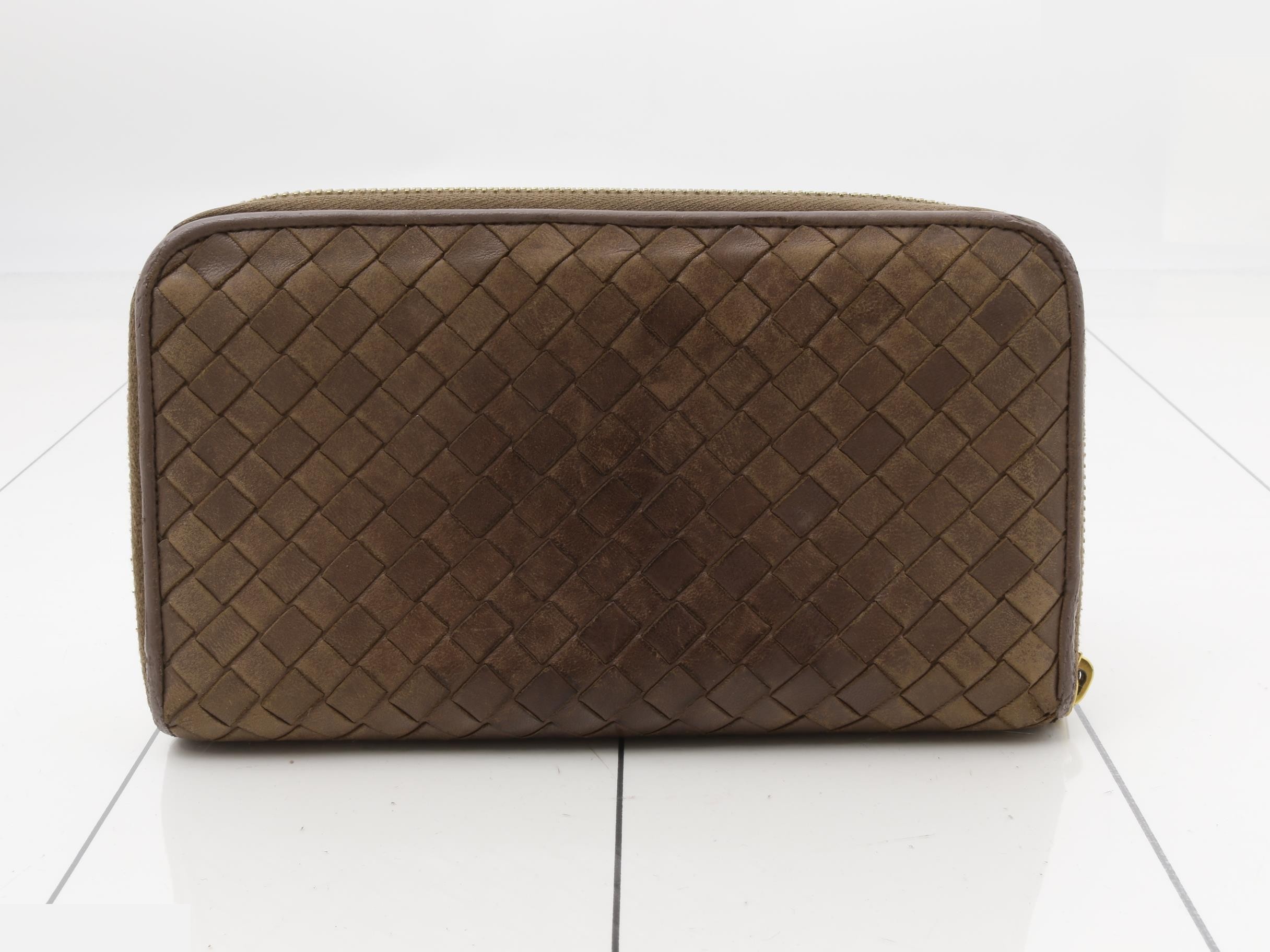 Intrecciato Zippy Wallet Long Wallet Leather Brown — view 2