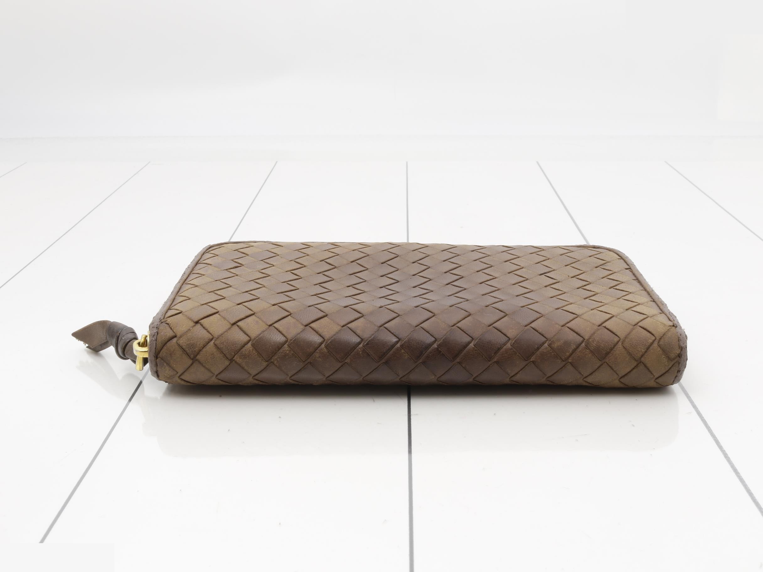 Intrecciato Zippy Wallet Long Wallet Leather Brown — view 3