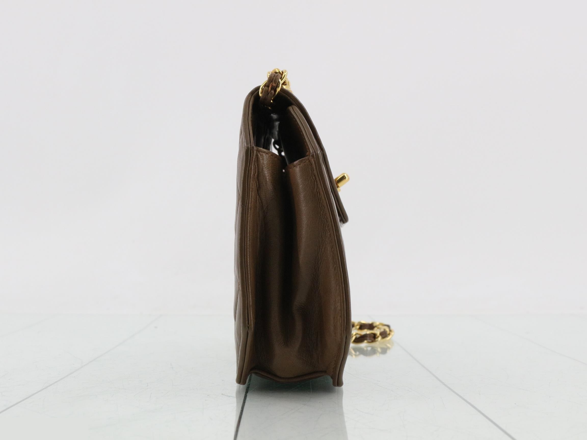 Matelassé (bag) - Shoulder bag - Brown - Unit #1 — view 4