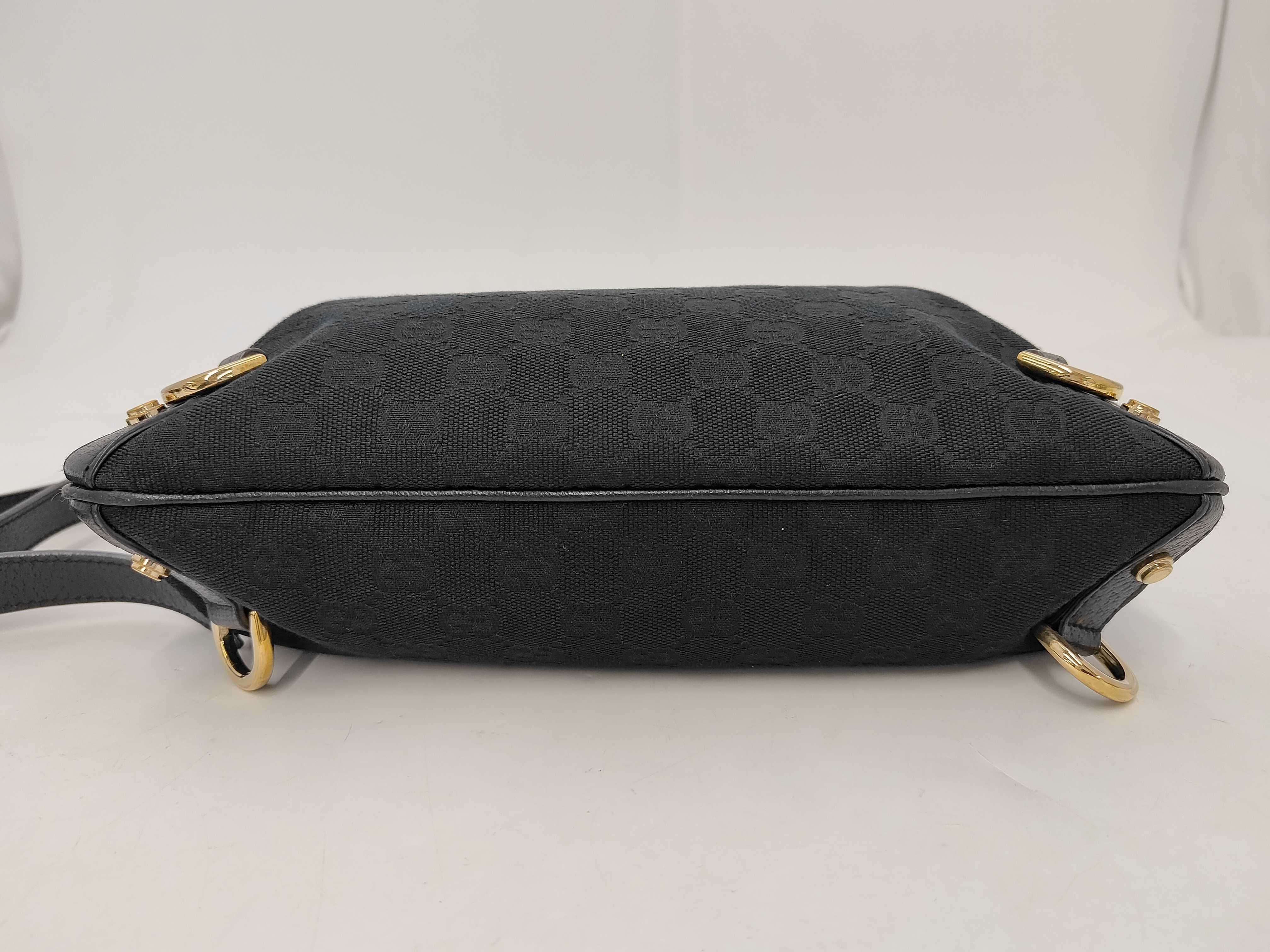 GG Canvas Black Shoulder Bag — view 7