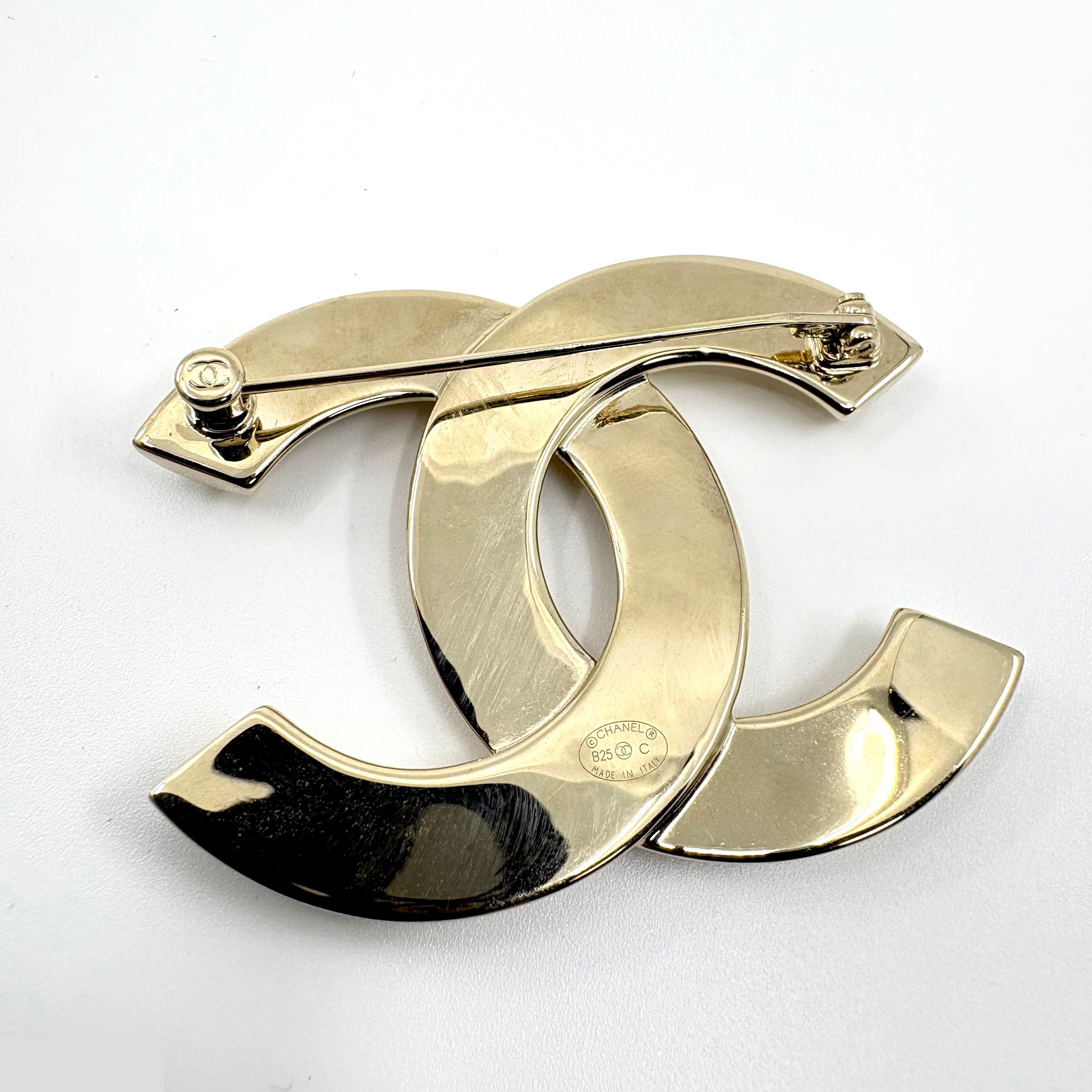 B 25C Coco Mark Icon Series (Precious Metal) Brooch — view 3