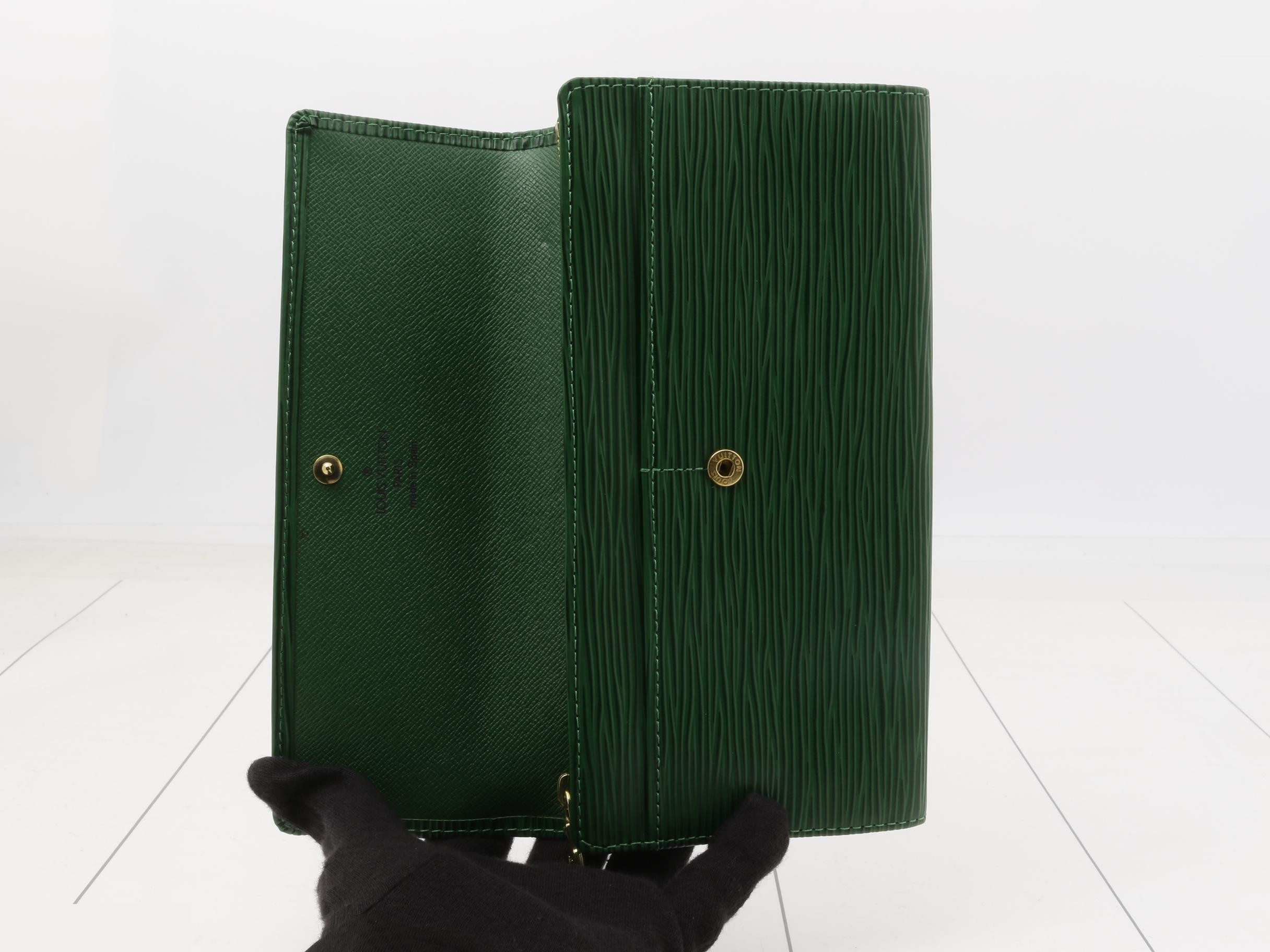 Epi Pochette Portemonnaie Credit, Borneo Green, Bi-fold Long Wallet — view 4