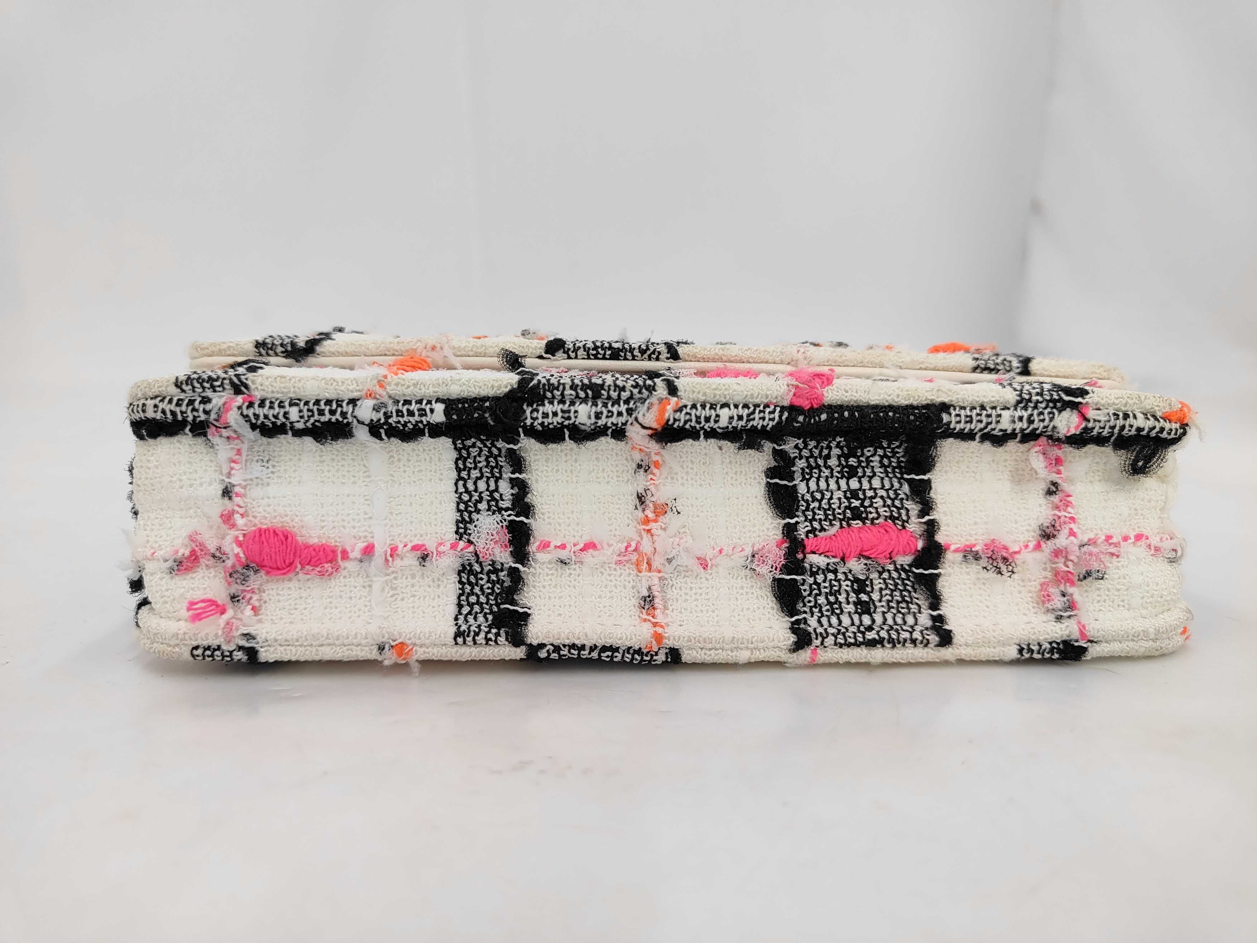 Tweed Check Pattern Chain Wallet Shoulder Bag — view 3