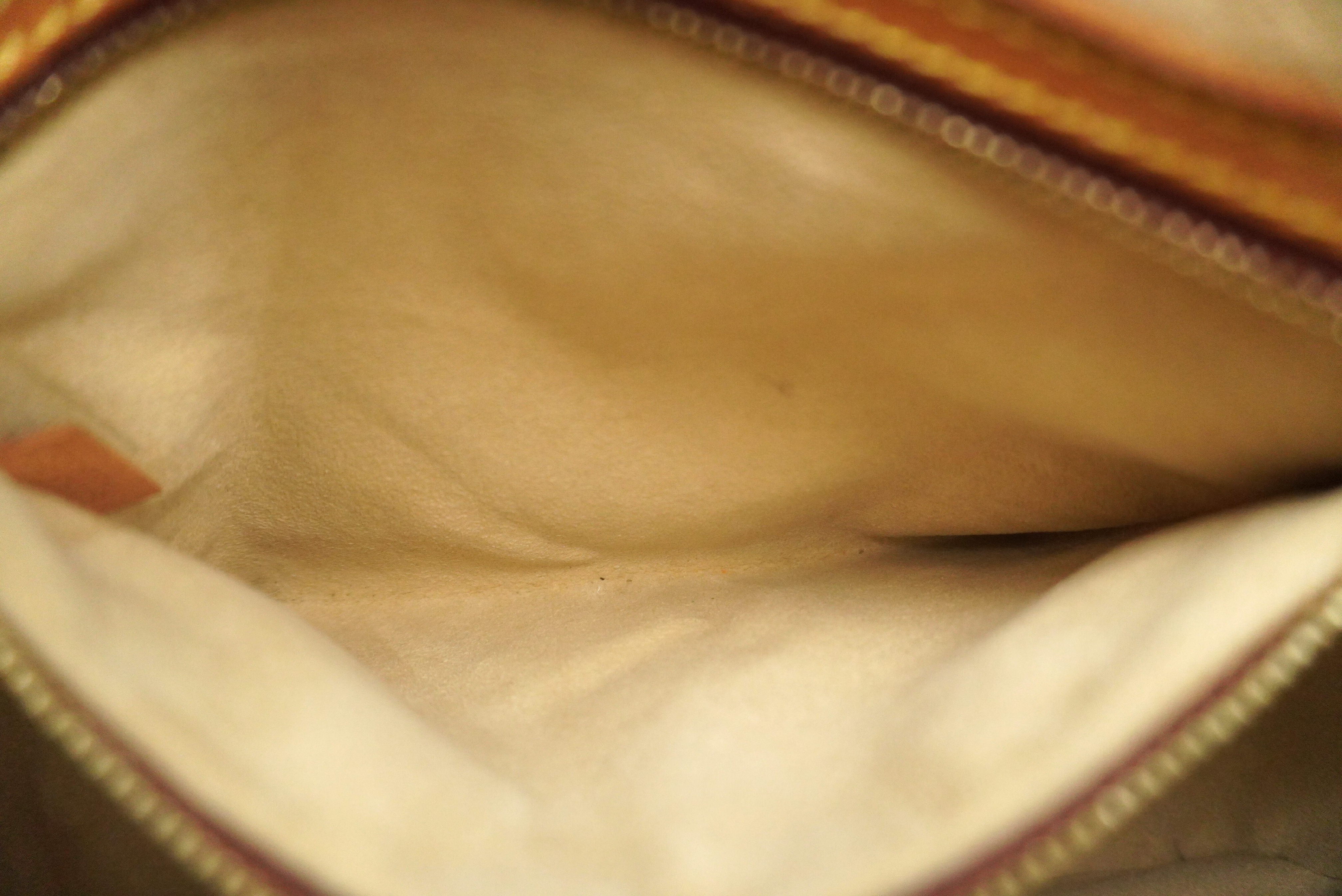 Monogram Looping MM M51146 Shoulder Bag — view 14