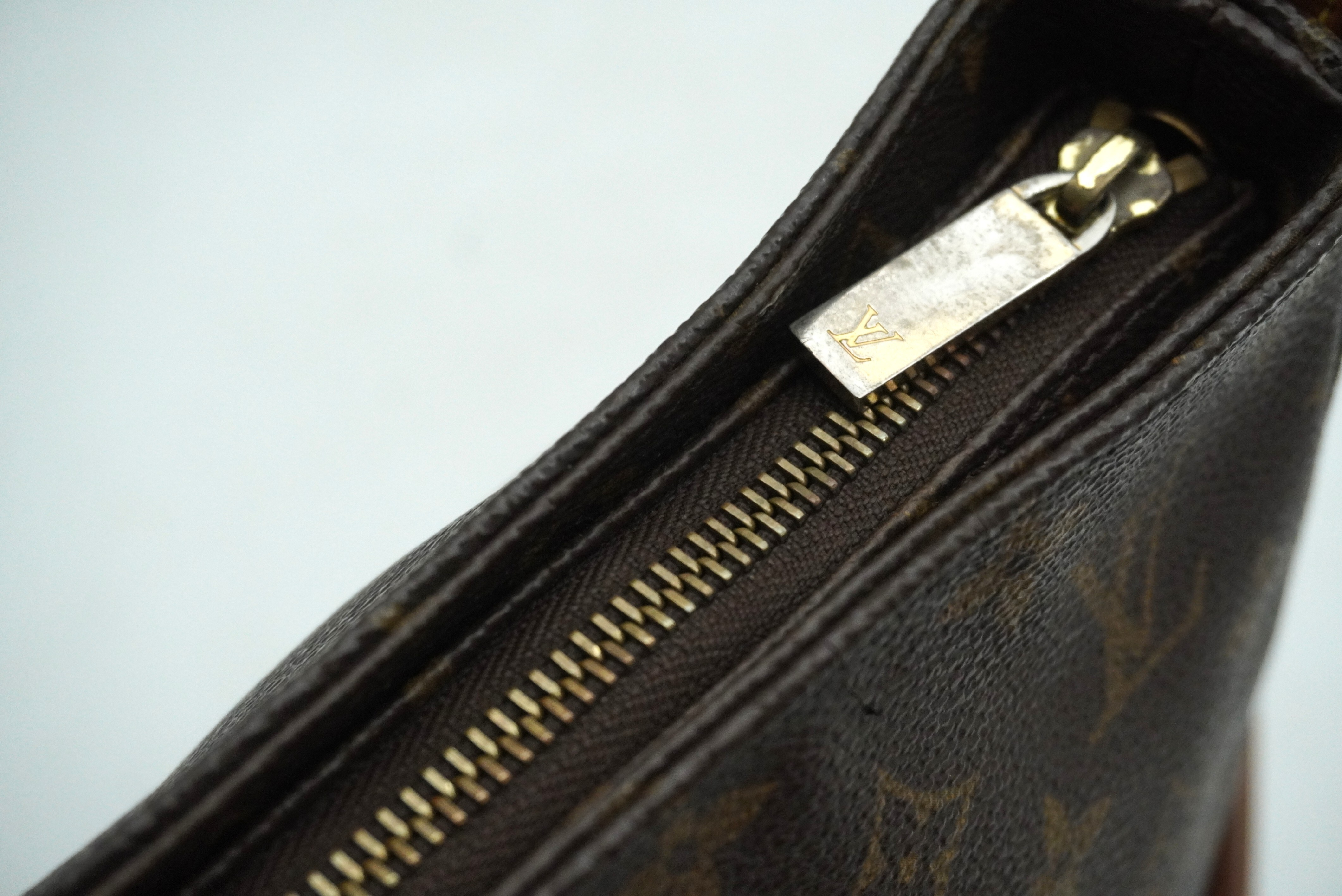 Monogram Looping MM M51146 Shoulder Bag — view 9