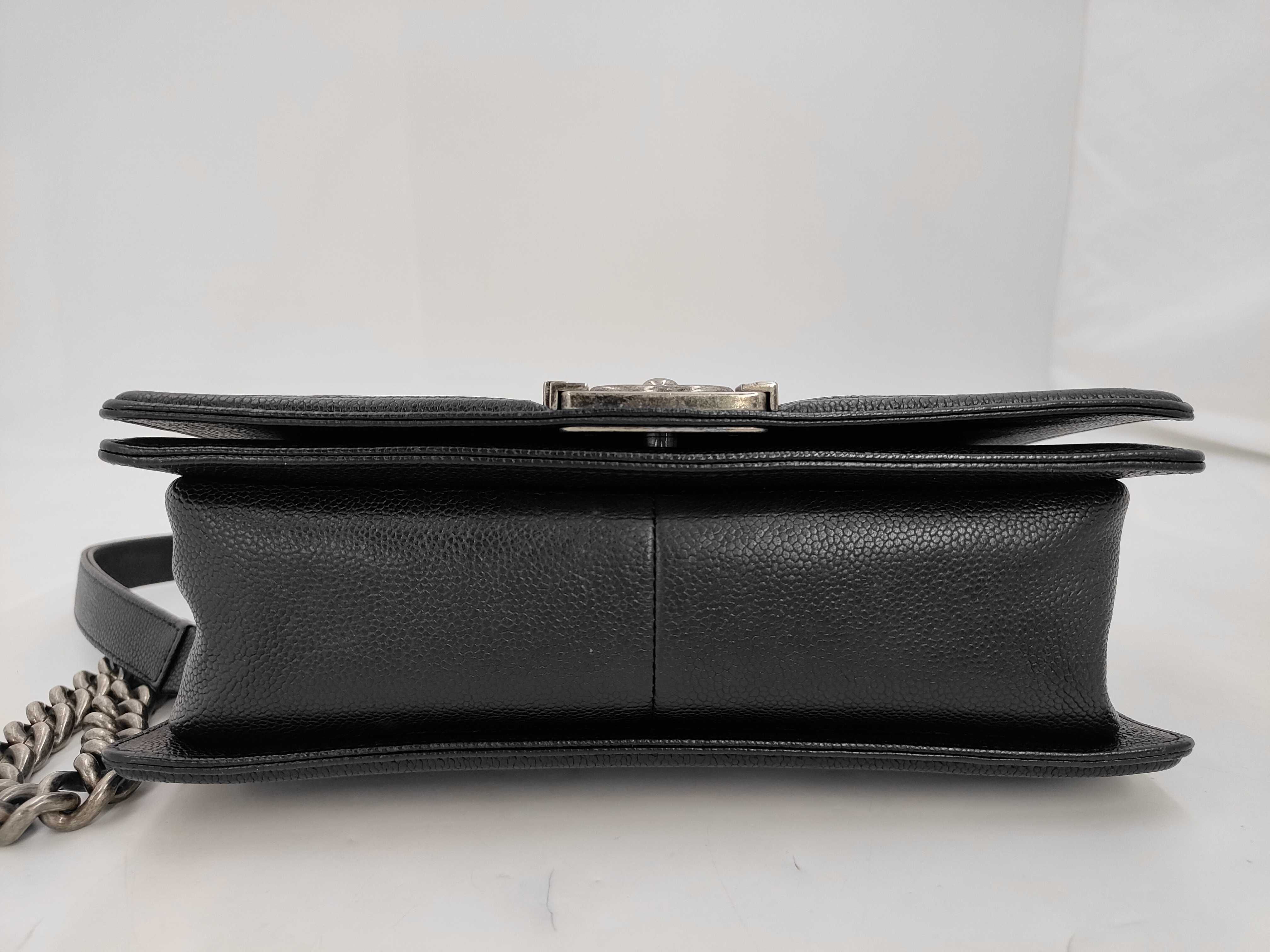Boy Chanel 25, silver hardware, serial number 23, with card and seal, shoulder bag. — view 7