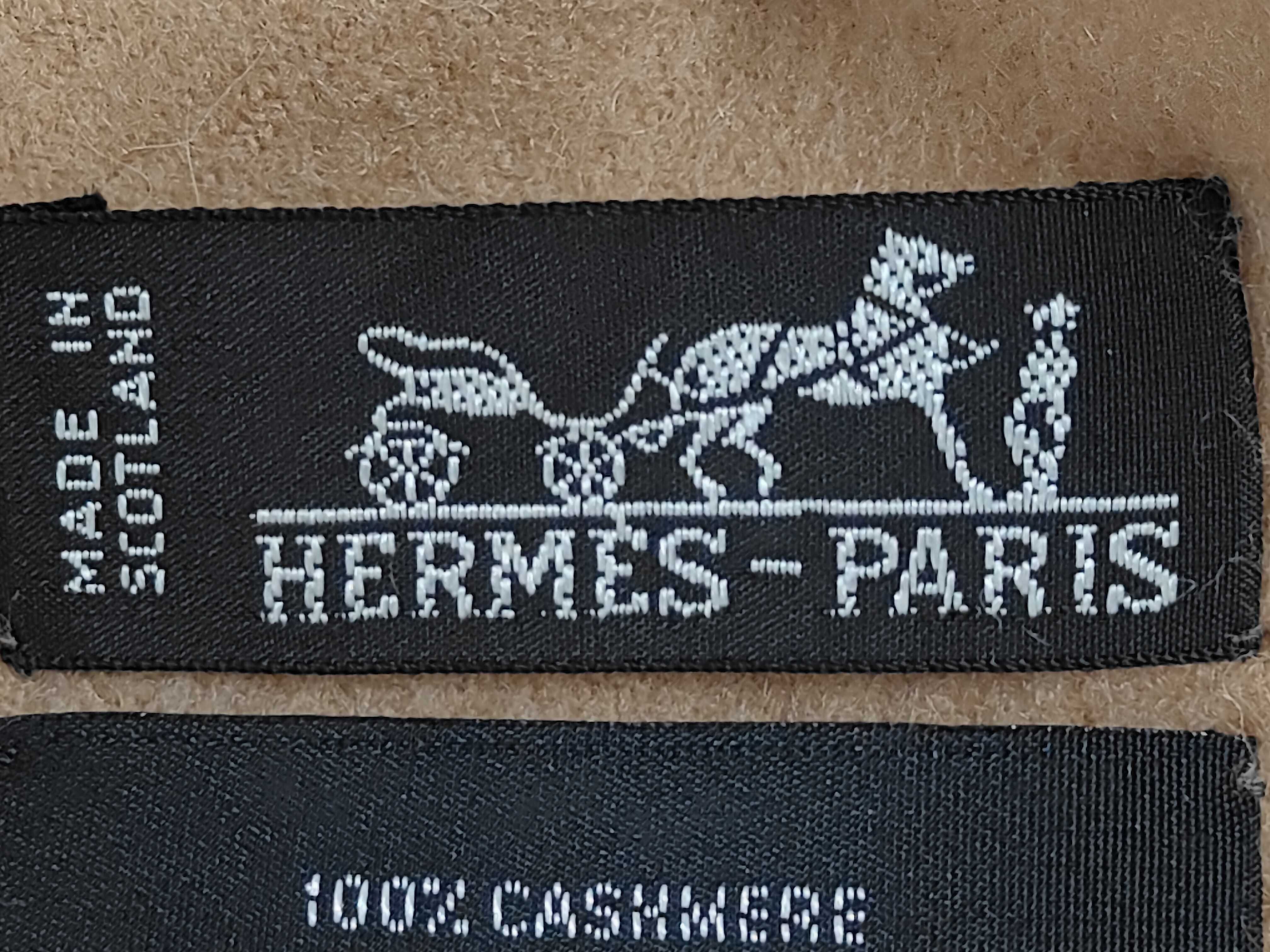 Cashmere Scarf and other accessories — view 4
