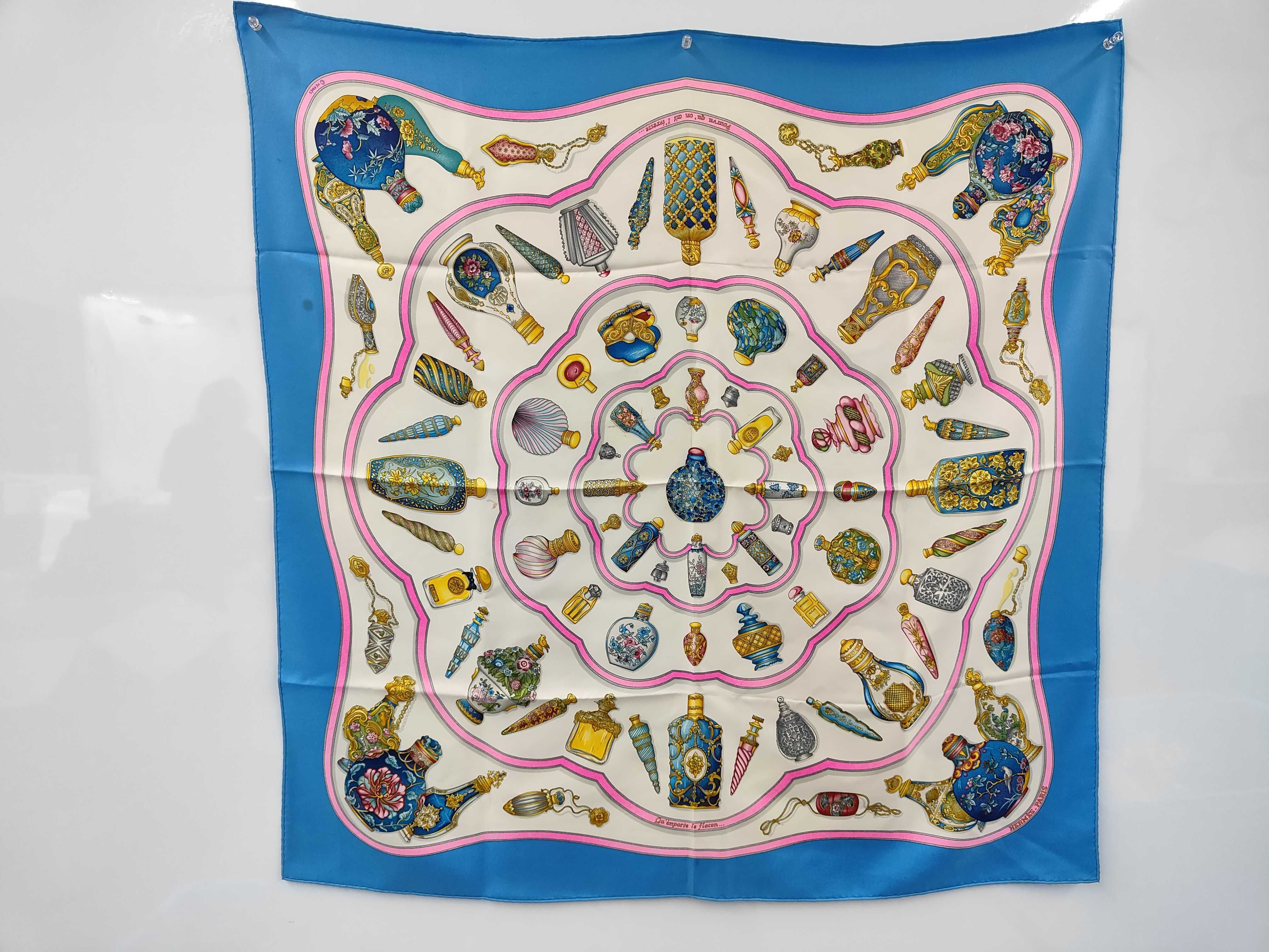 scarf carré and other accessories