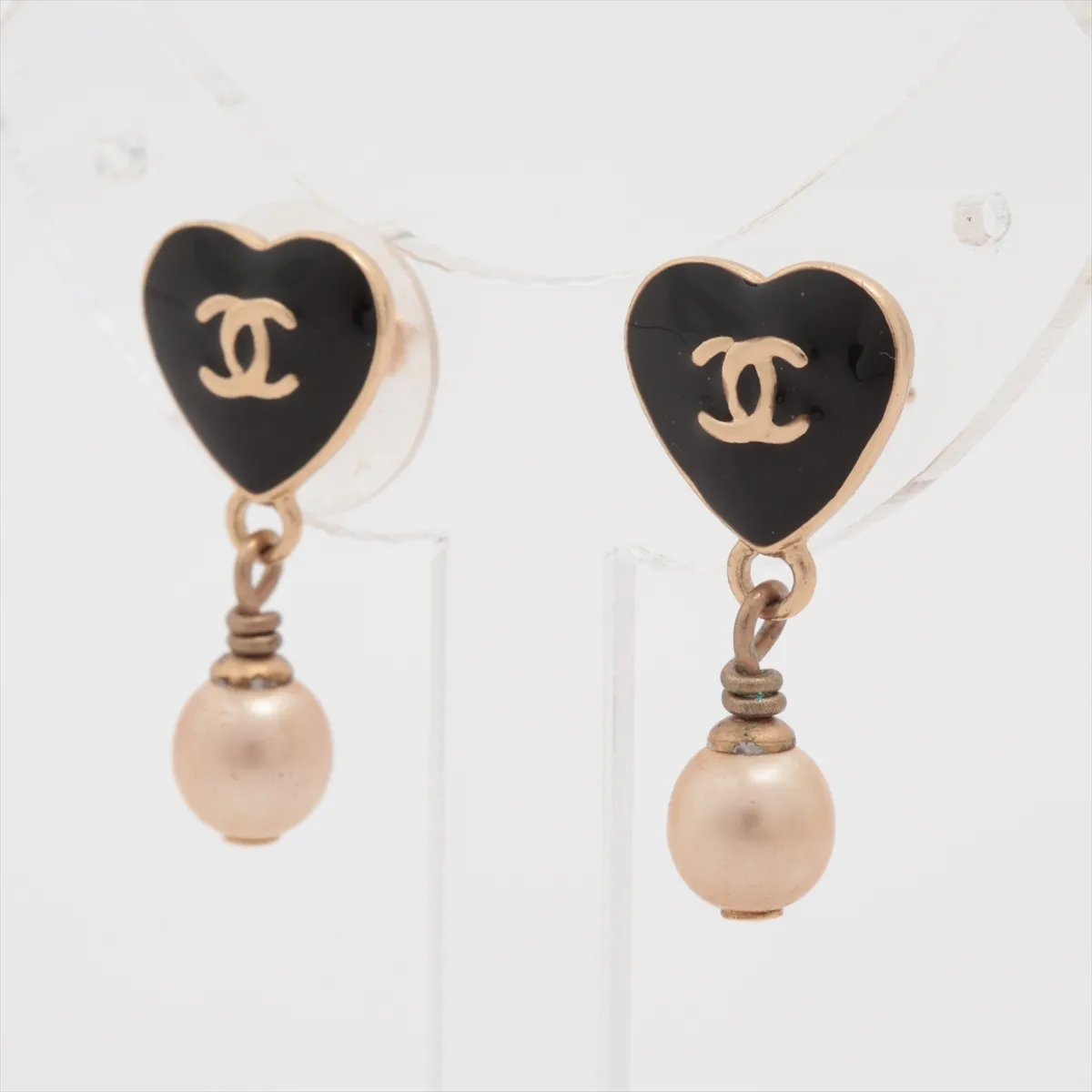 Coco Mark Heart 04A Earrings (Pair) GP x Faux Pearl Black x Gold — view 3