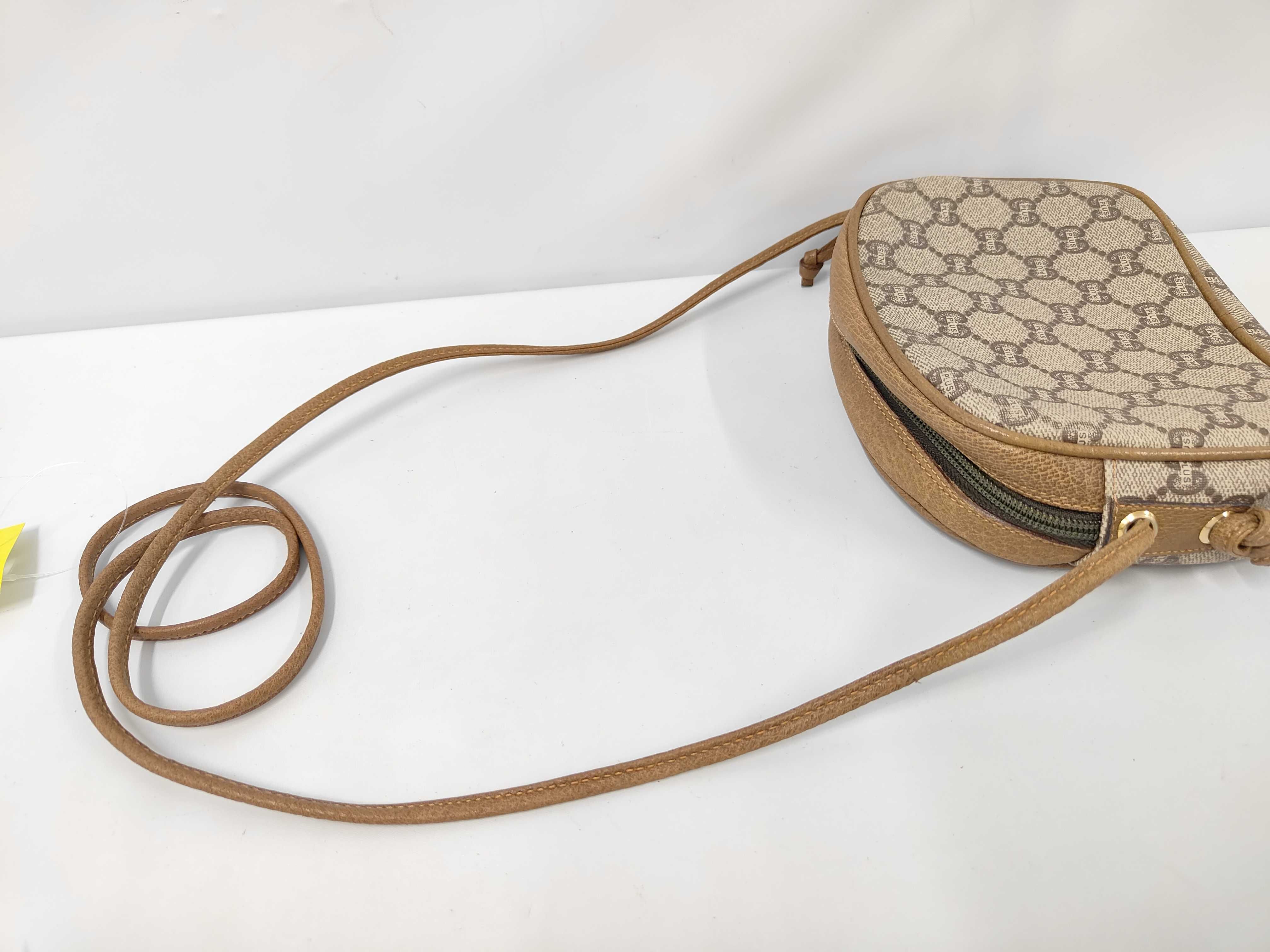 GG Supreme Plus Shoulder Bag — view 5