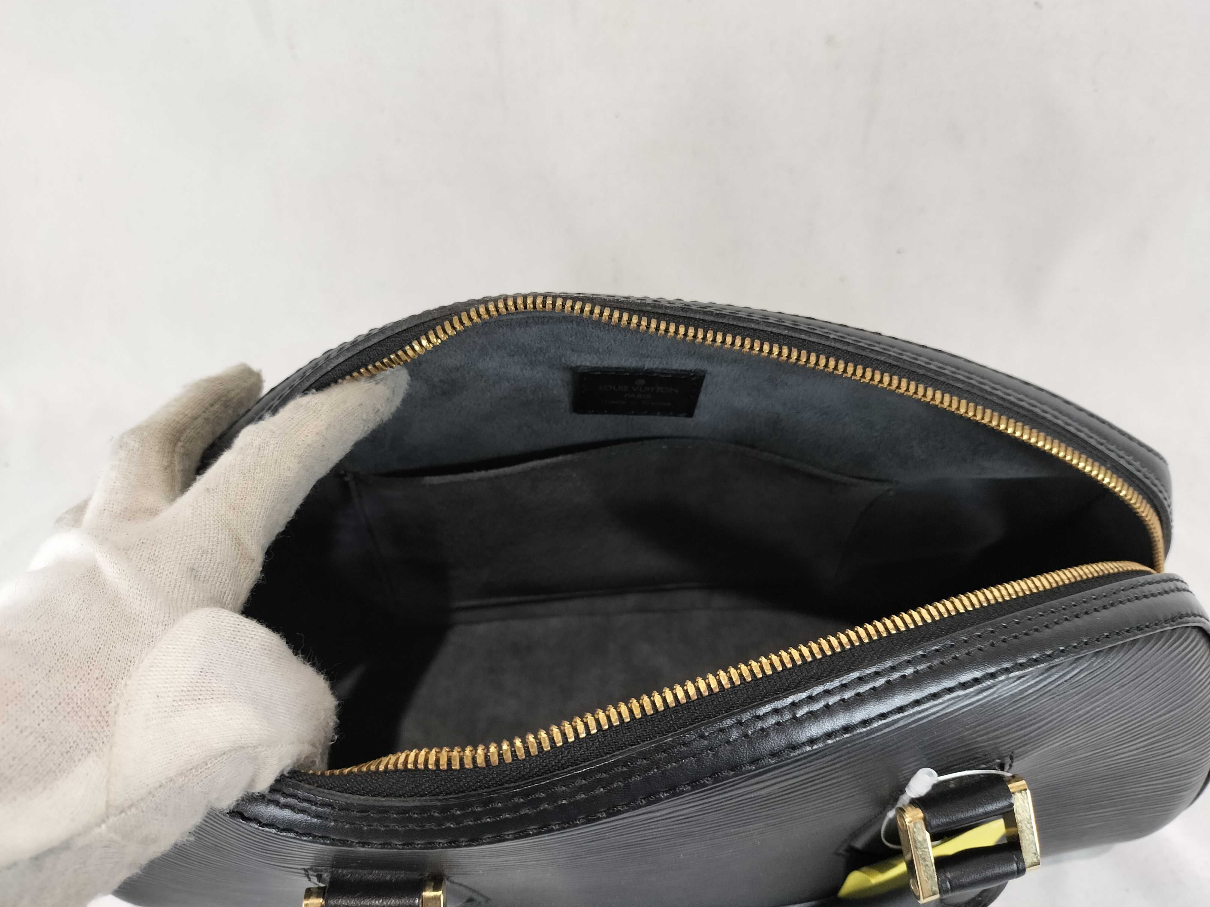 Epi Jasmine Noir Handbag — view 10